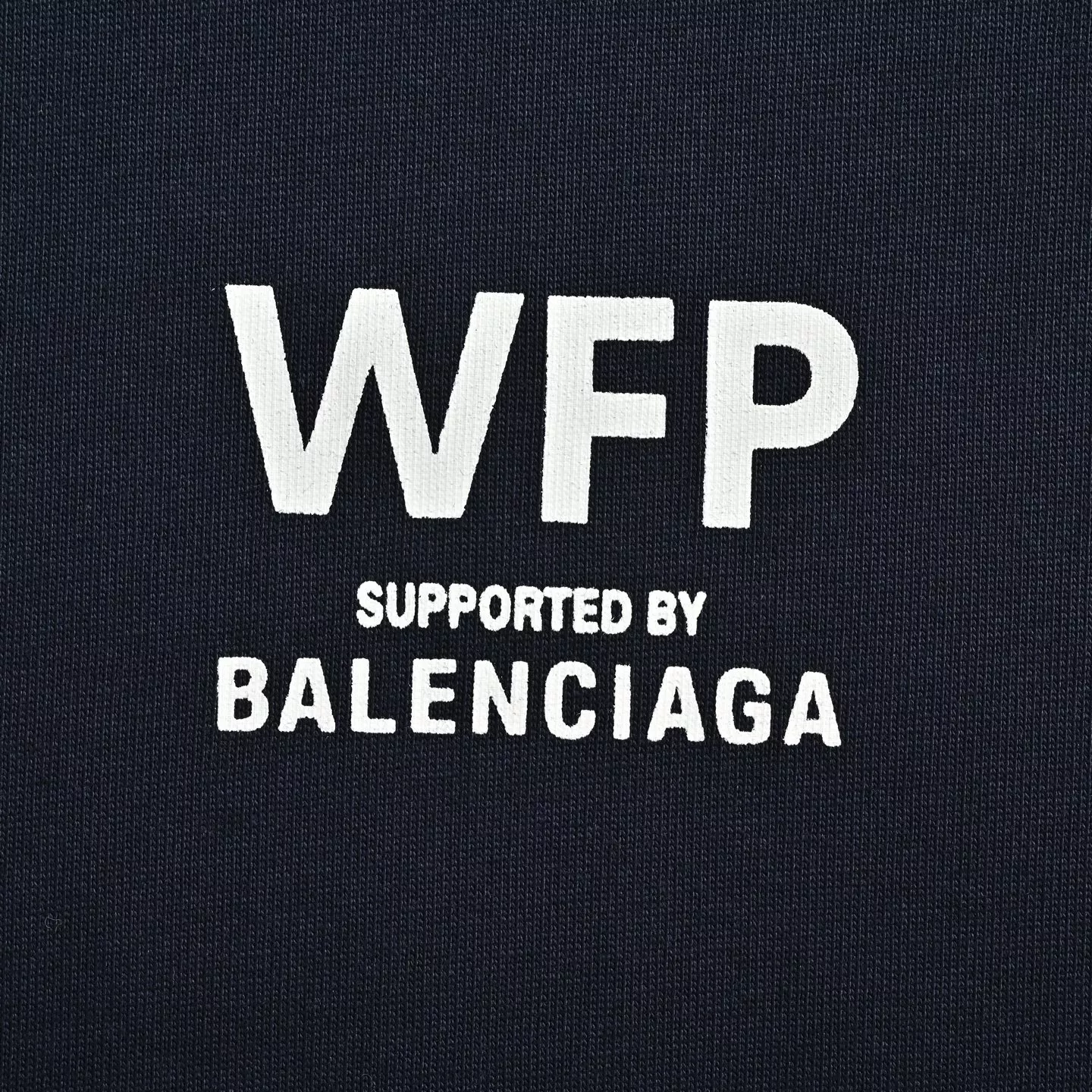 발렌시아가 WFP 협업 반소매 티셔츠 상세 이미지 8