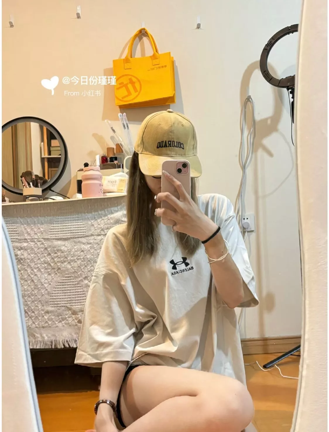 발렌시아가 언더아머 협업 자수 로고 반소매 티셔츠 상세 이미지 14