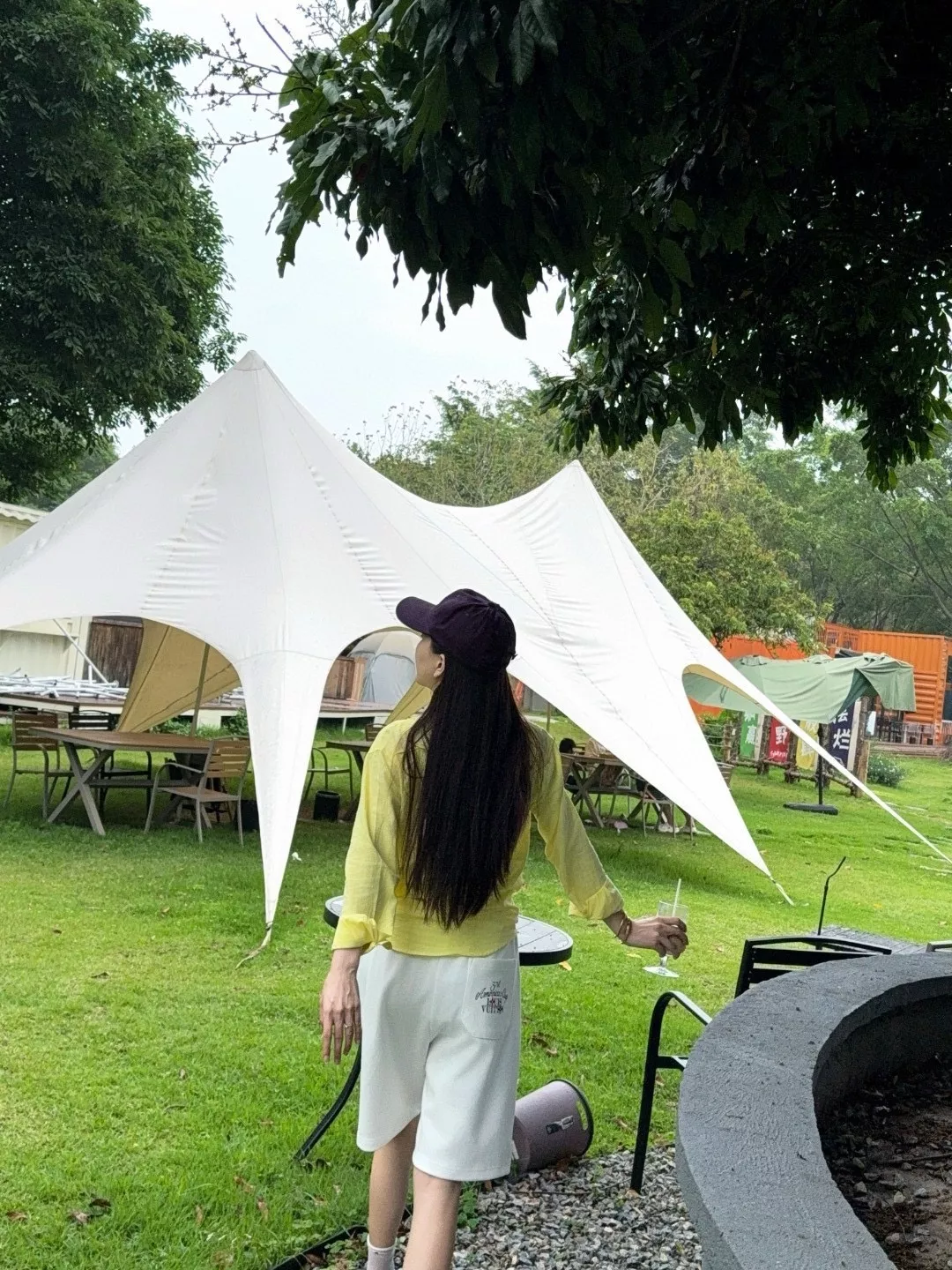 루이비통 레인보우 모노그램 그라데이션 프린트 하프 팬츠 상세 이미지 18