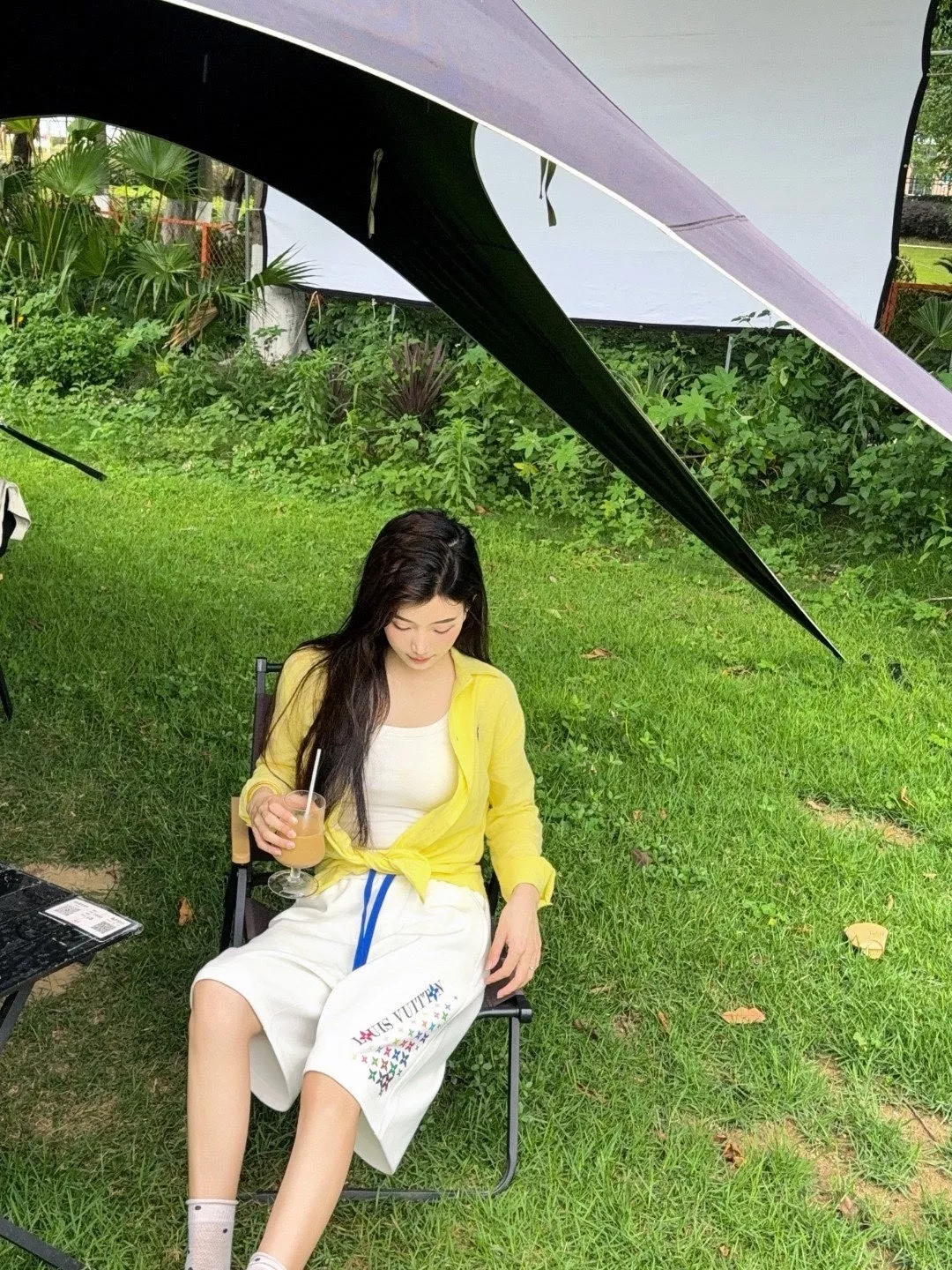 루이비통 레인보우 모노그램 그라데이션 프린트 하프 팬츠 상세 이미지 16