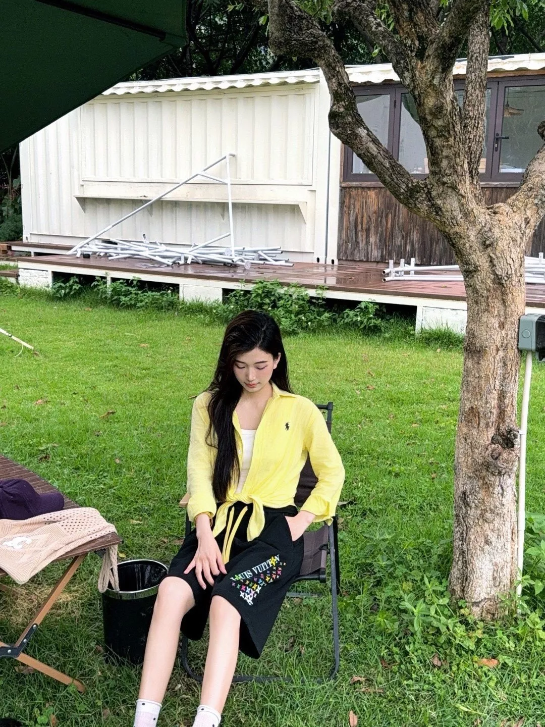 루이비통 레인보우 모노그램 그라데이션 프린트 하프 팬츠 상세 이미지 16