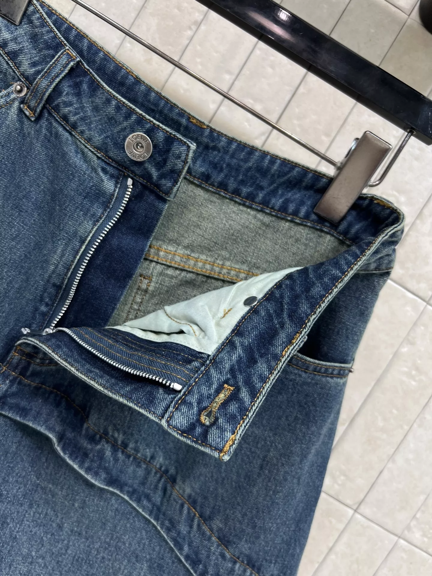 로에베 하이웨이스트 데님 와이드 하프 팬츠 상세 이미지 6