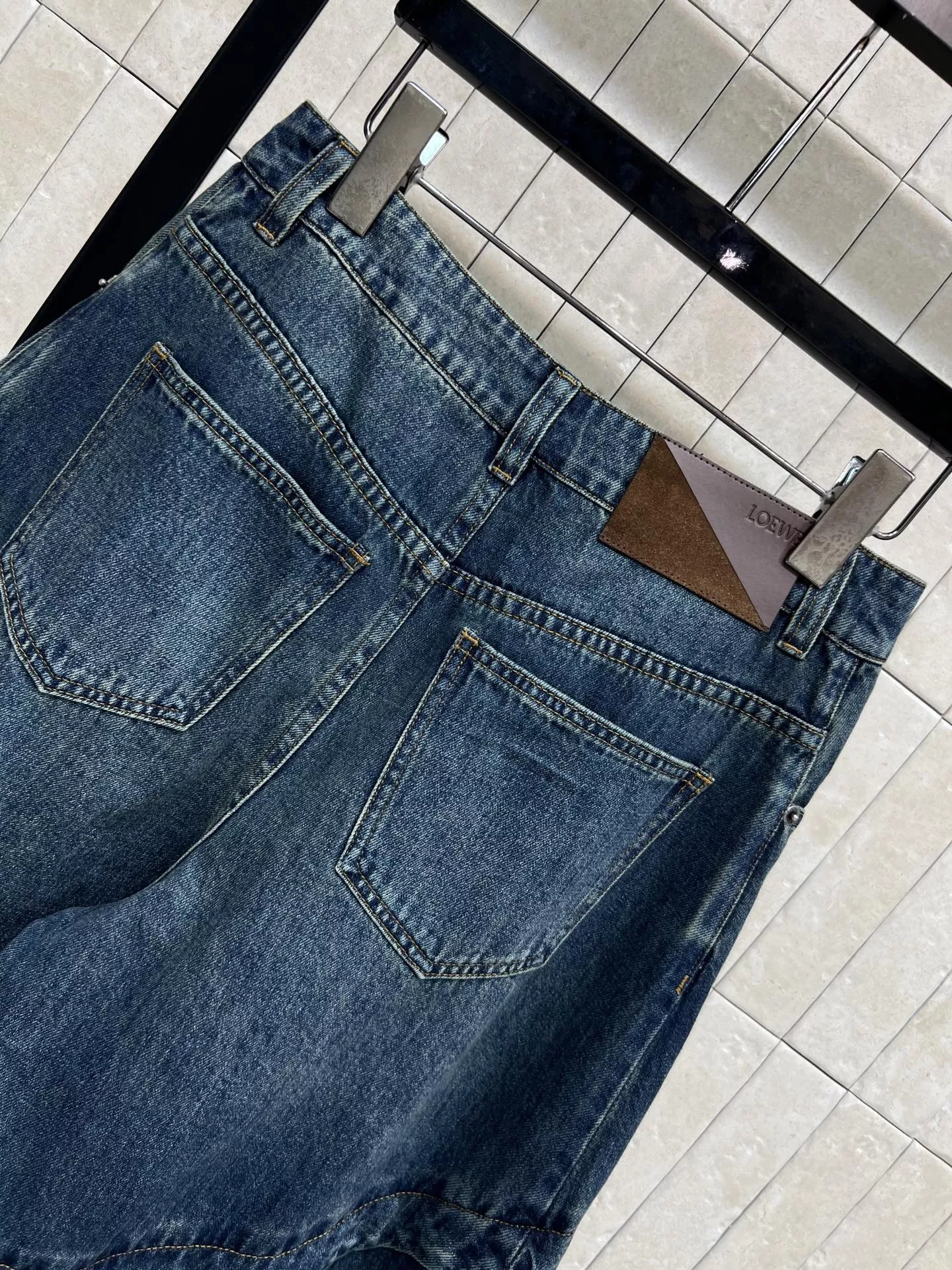 로에베 하이웨이스트 와이드 데님 팬츠 상세 이미지 8