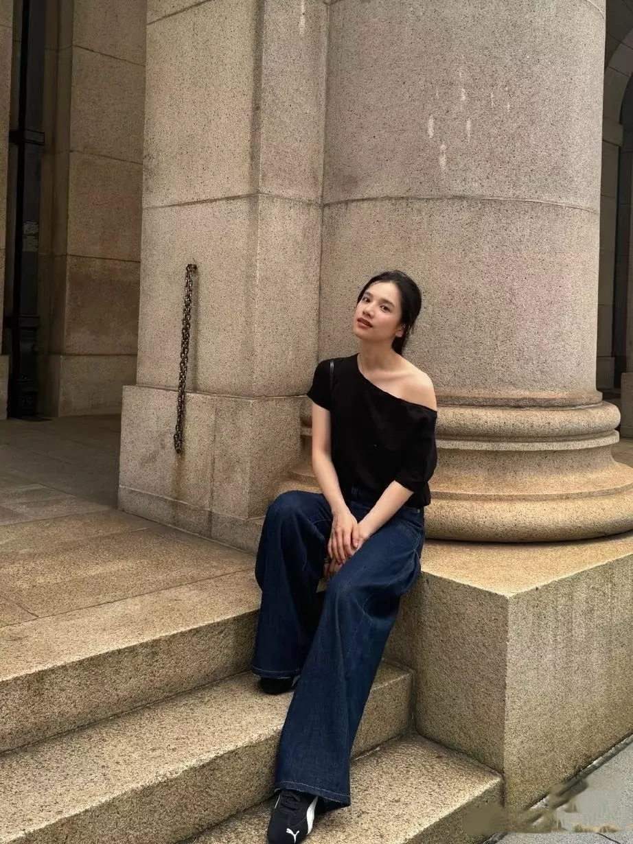 로로피아나 오프숄더 반소매 티셔츠 상세 이미지 13