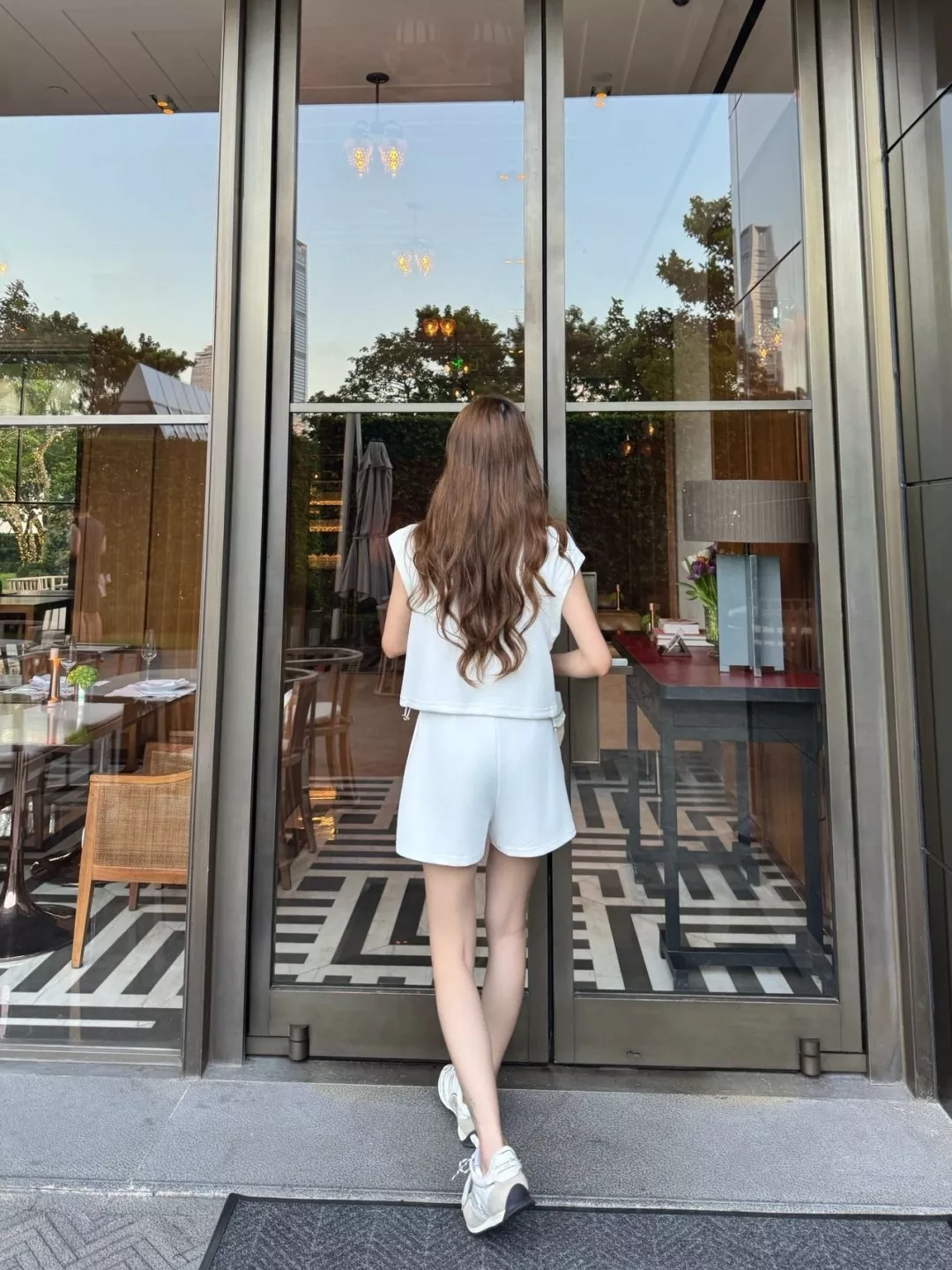 디올 민소매 폴로 상의와 하이웨이스트 팬츠 스커트 세트 상세 이미지 18