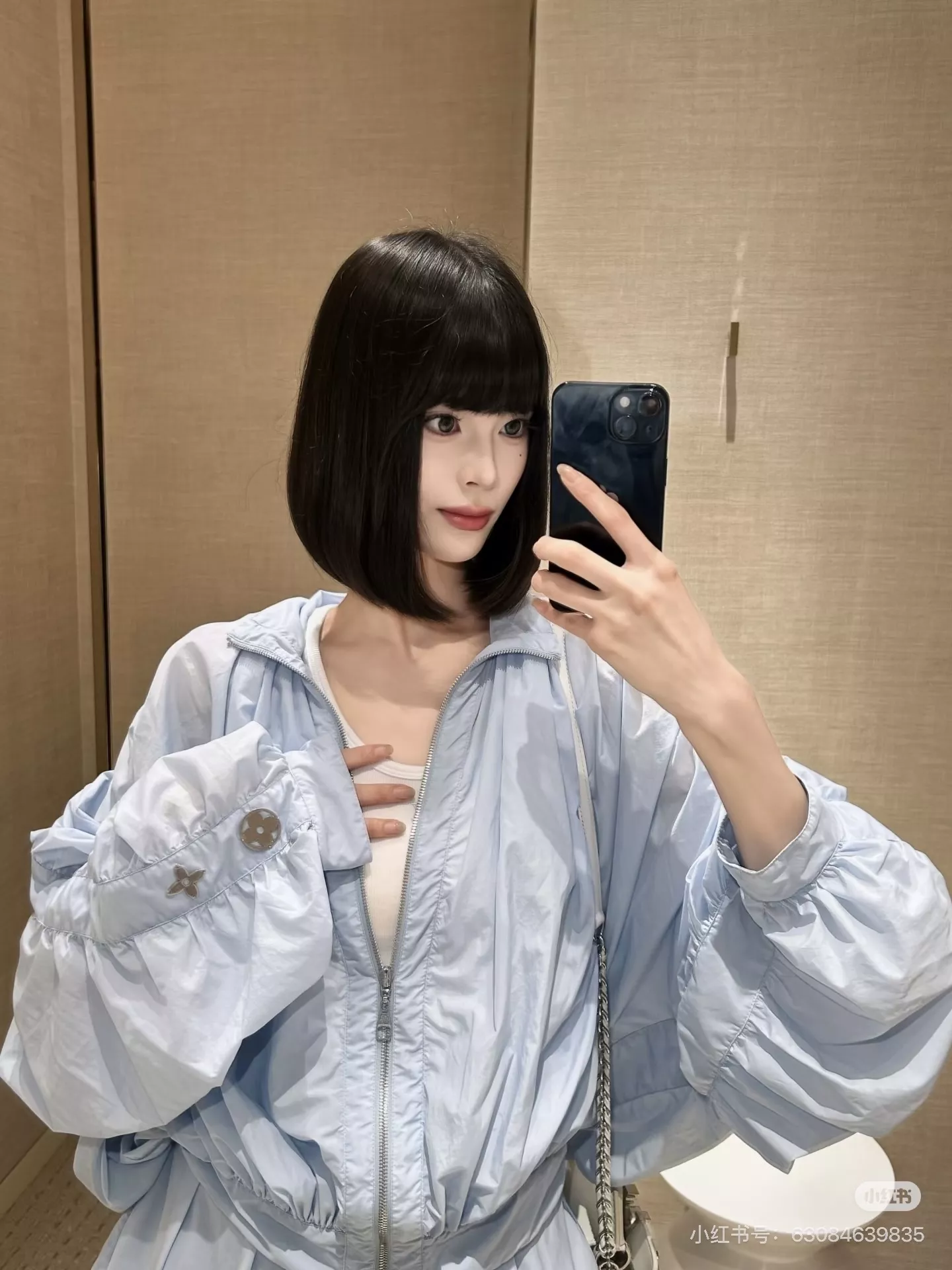 로에베 블루 컬러의 하이웨이스트 미니 스커트 상세 이미지 24