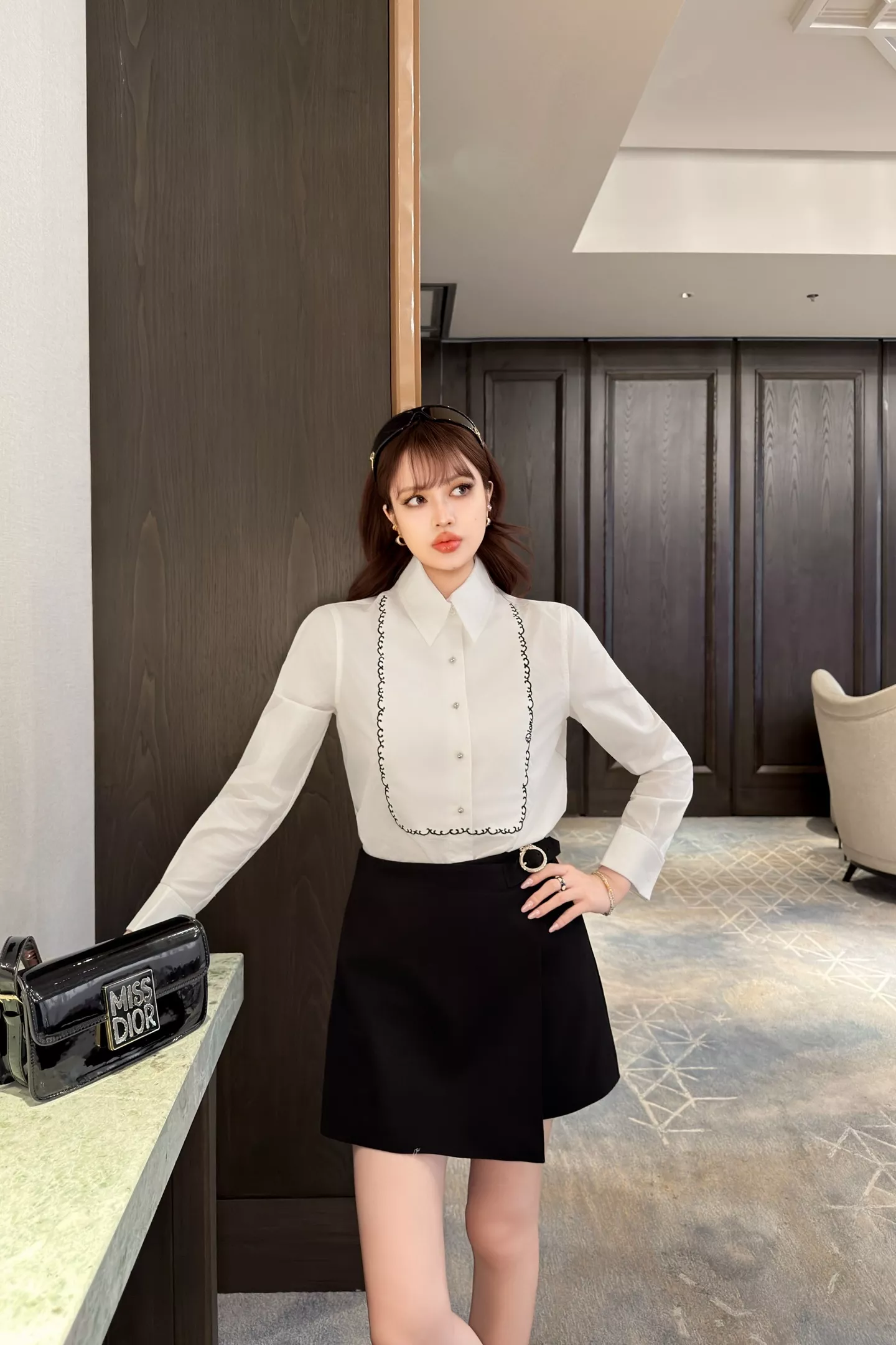 디올 화이트 긴소매 셔츠 상세 이미지 28
