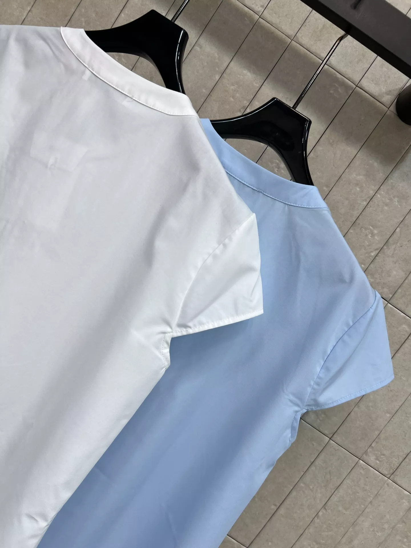 디올 라운드넥 반소매 셔츠 상세 이미지 8
