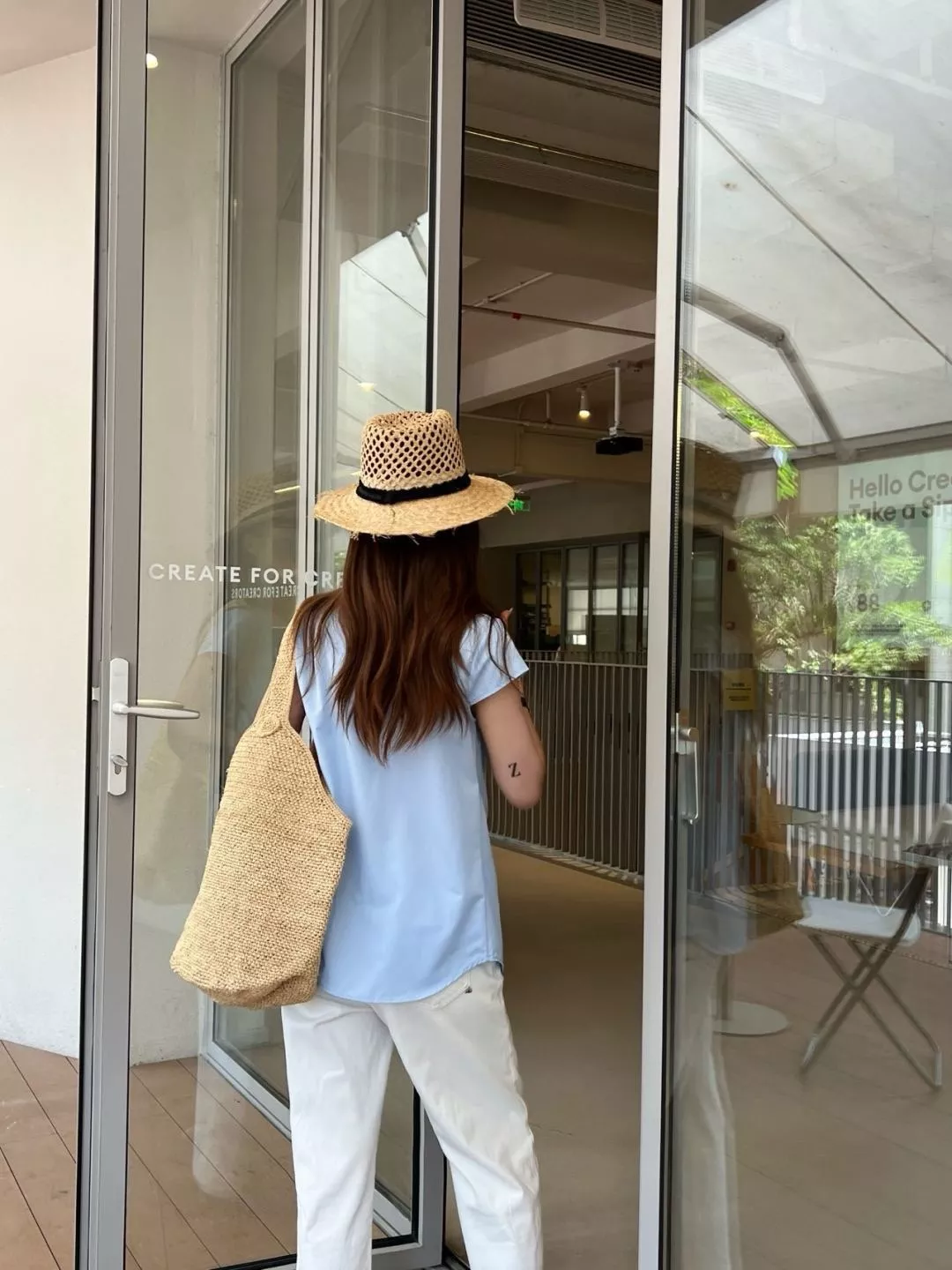 디올 라운드넥 반소매 셔츠 상세 이미지 25