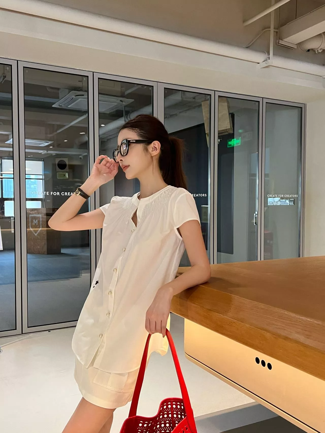 디올 라운드넥 반소매 셔츠 상세 이미지 18