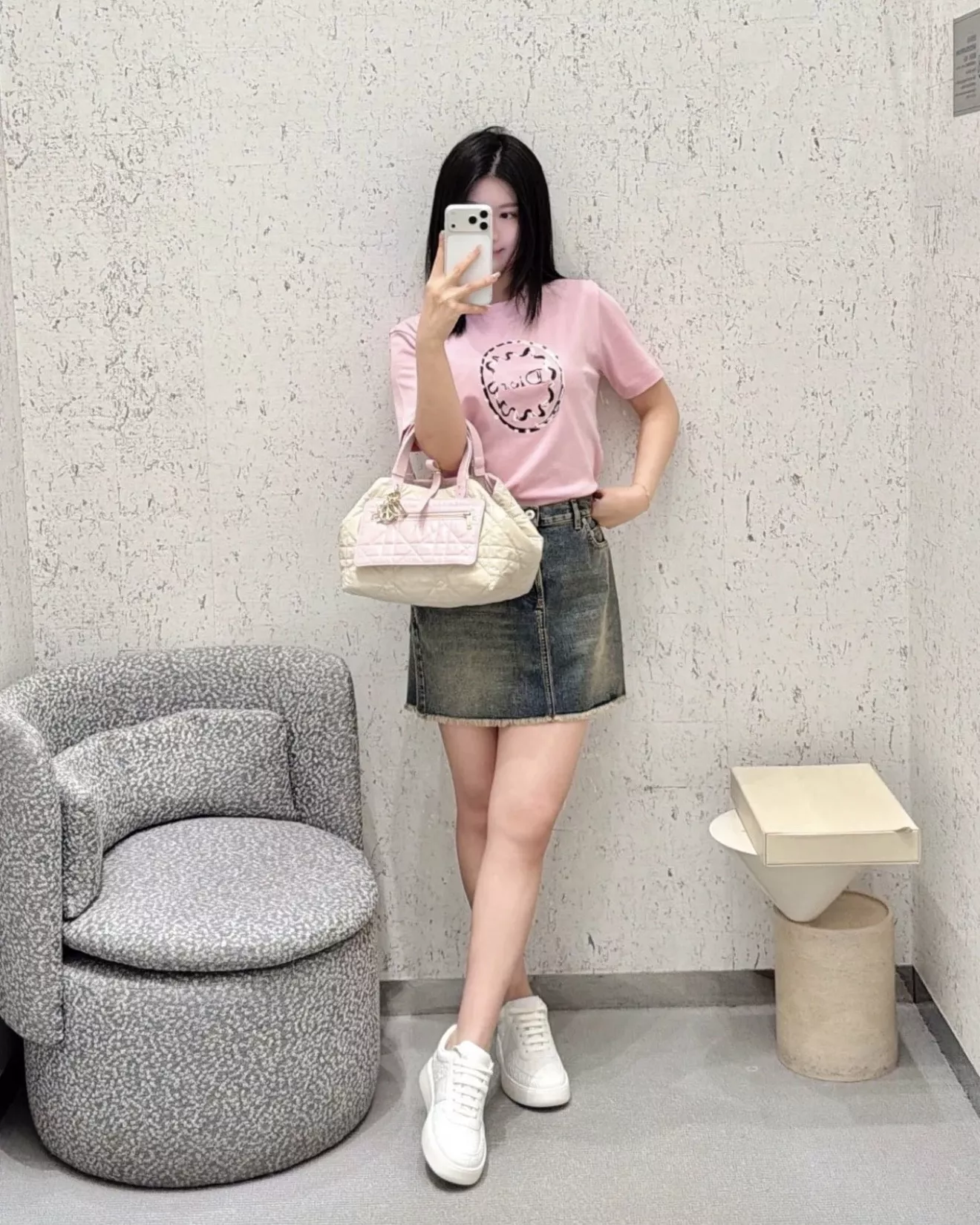 디올 원형 자수 로고 반소매 티셔츠 상세 이미지 20