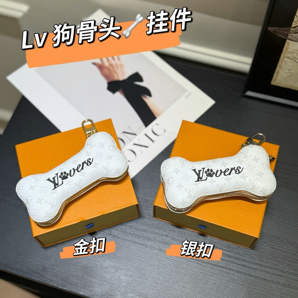 루이비통 본 쉐이프 이어폰 파우치 키링 참