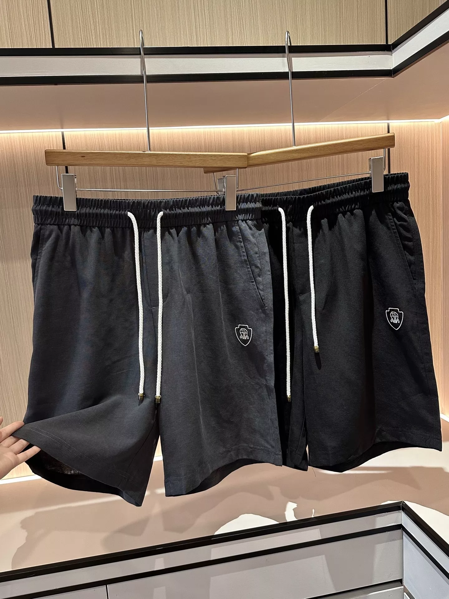 브루넬로쿠치넬리 자수 드로스트링 코튼 린넨 쇼츠 상세 이미지 3