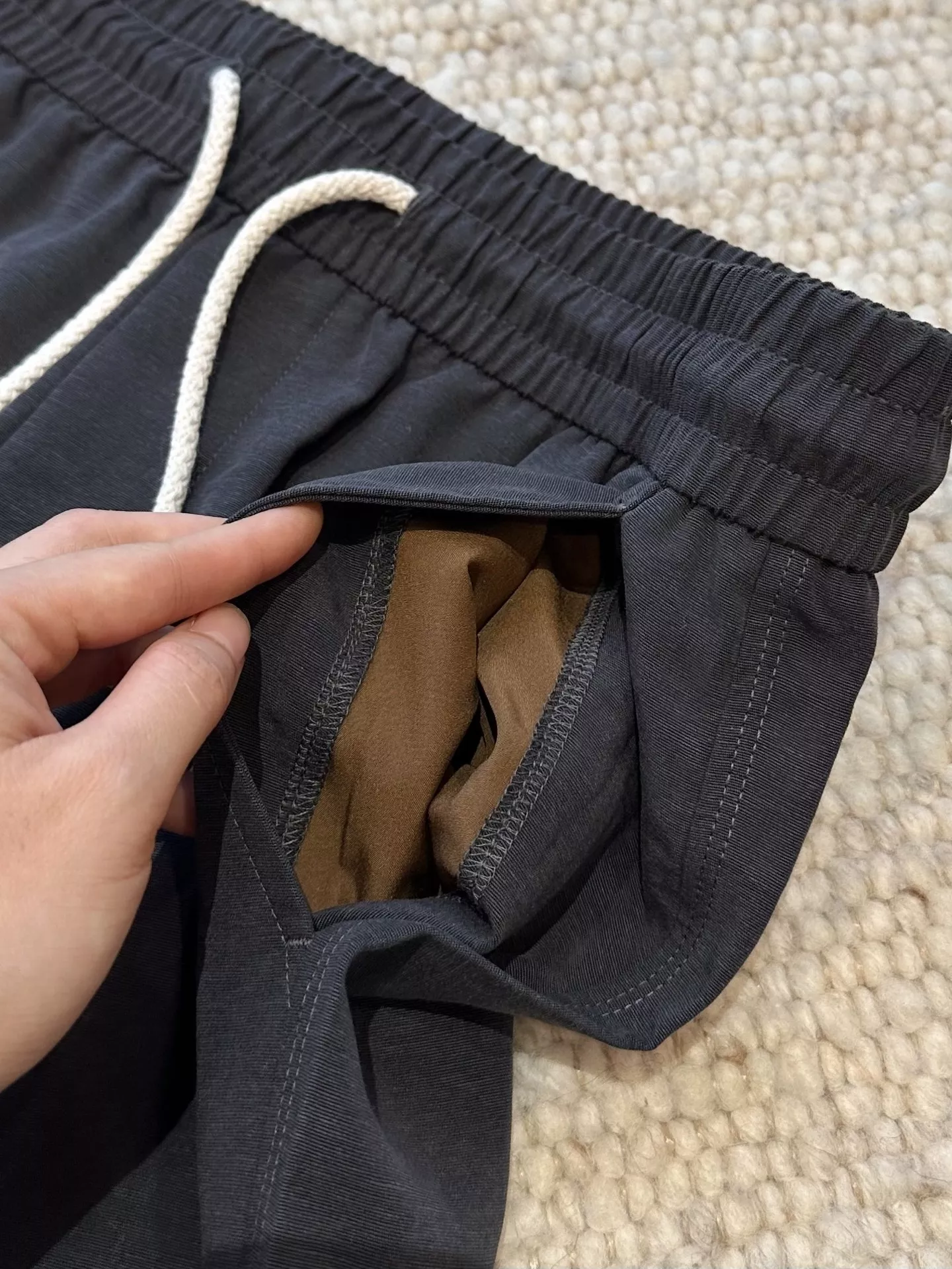 브루넬로쿠치넬리 자수 드로스트링 코튼 린넨 쇼츠 상세 이미지 25