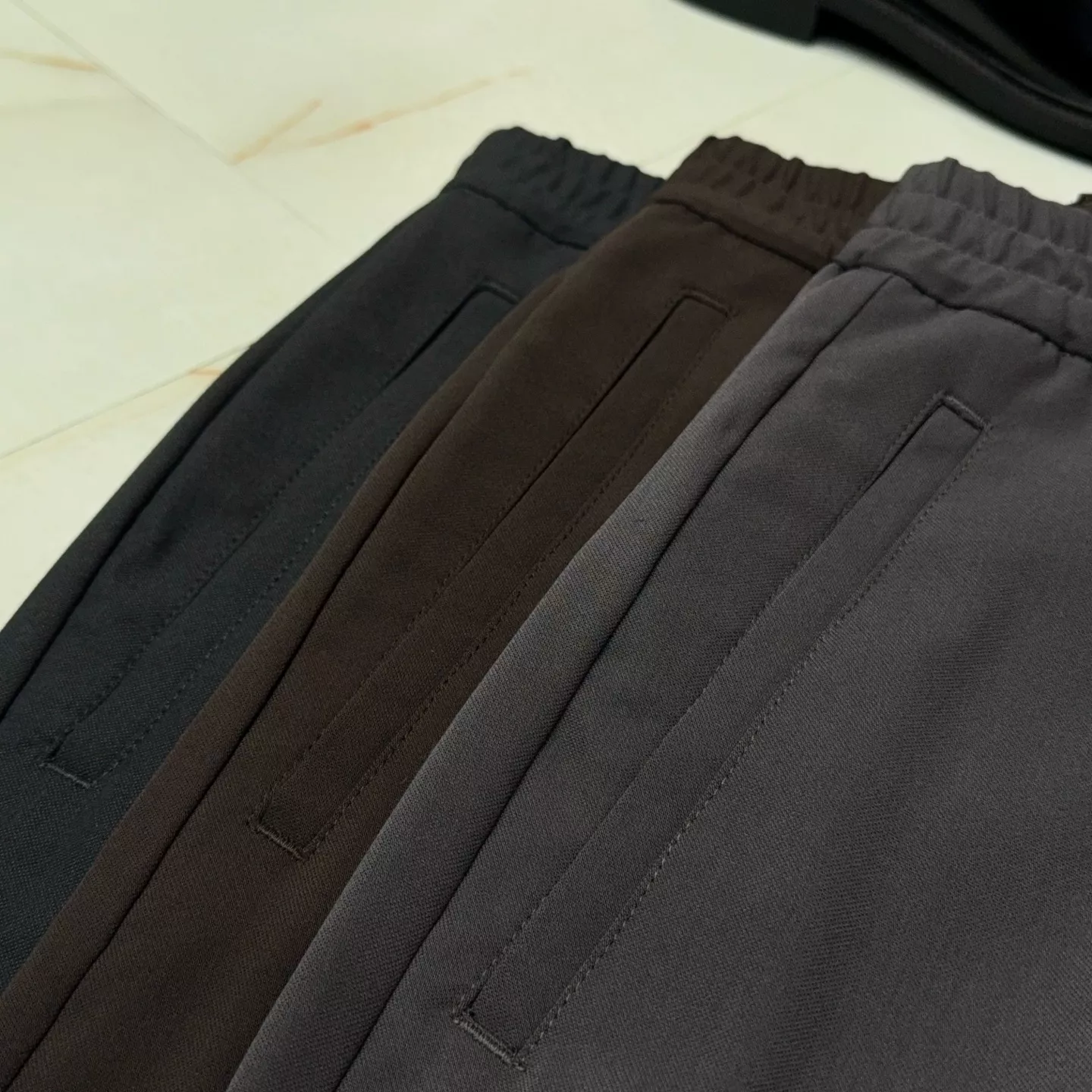 로로피아나 울 혼방 스트레이트 핏 캐주얼 슬렉스 팬츠 상세 이미지 25