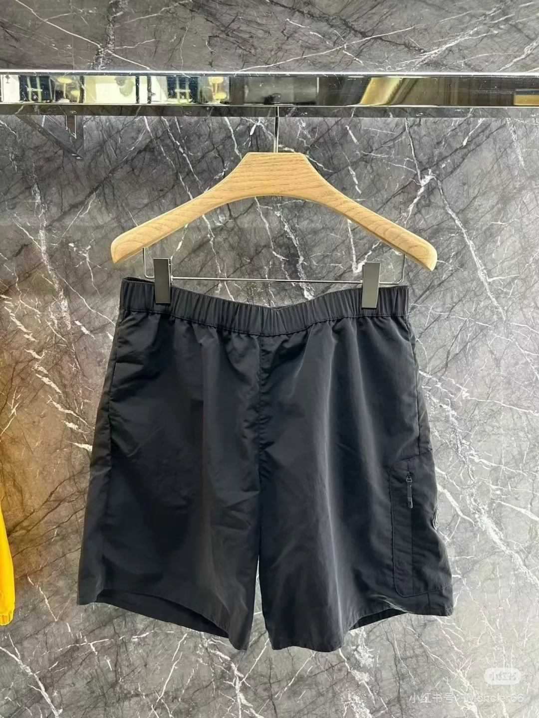 몽클레어 아웃도어 기능성 속건 로고 쇼츠 상세 이미지 10