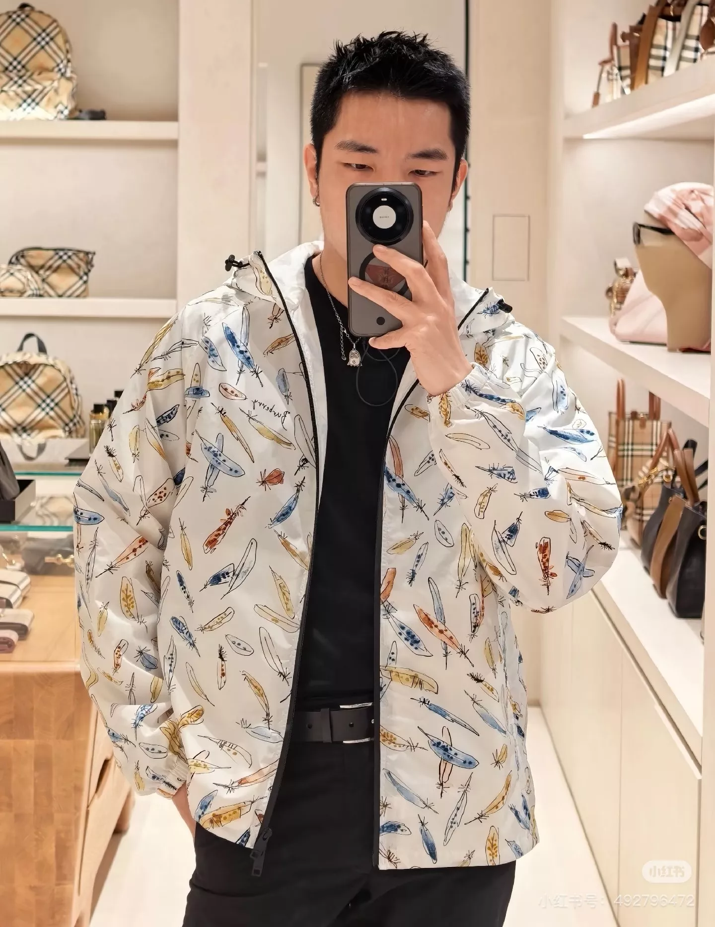 버버리 쿠엔틴 블레이크 협업 깃털 프린트 클랩튼 후드 재킷 상세 이미지 51