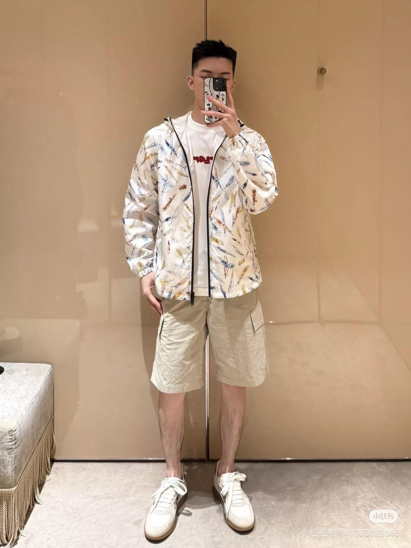 버버리 쿠엔틴 블레이크 협업 깃털 프린트 클랩튼 후드 재킷 상세 이미지 56