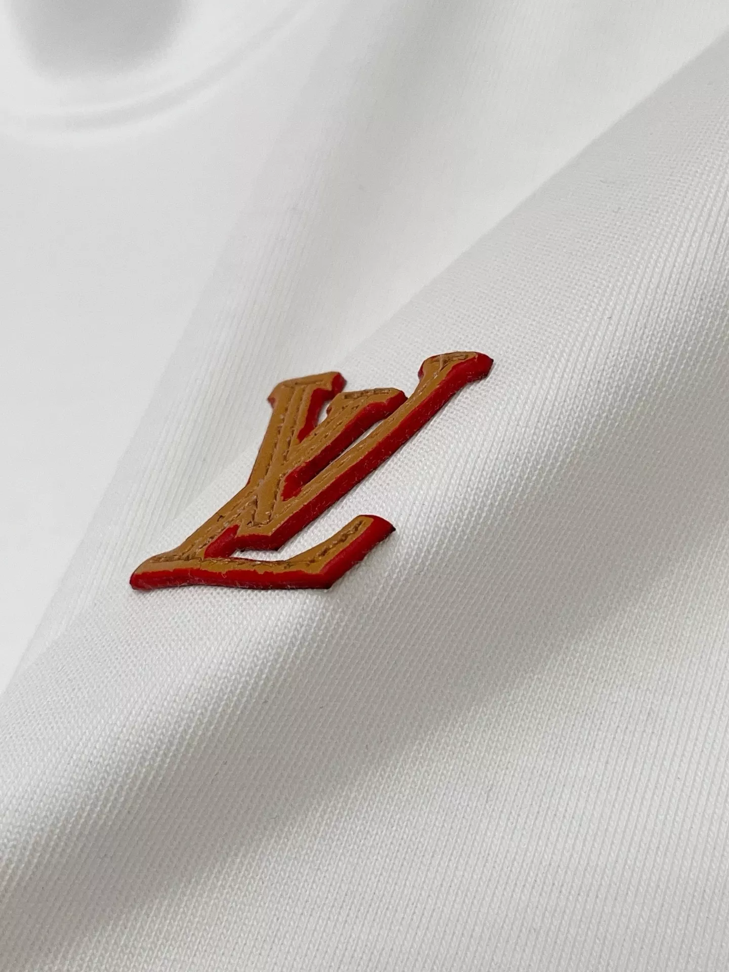 루이비통 입체 LV 포인트 반소매 티셔츠 상세 이미지 16