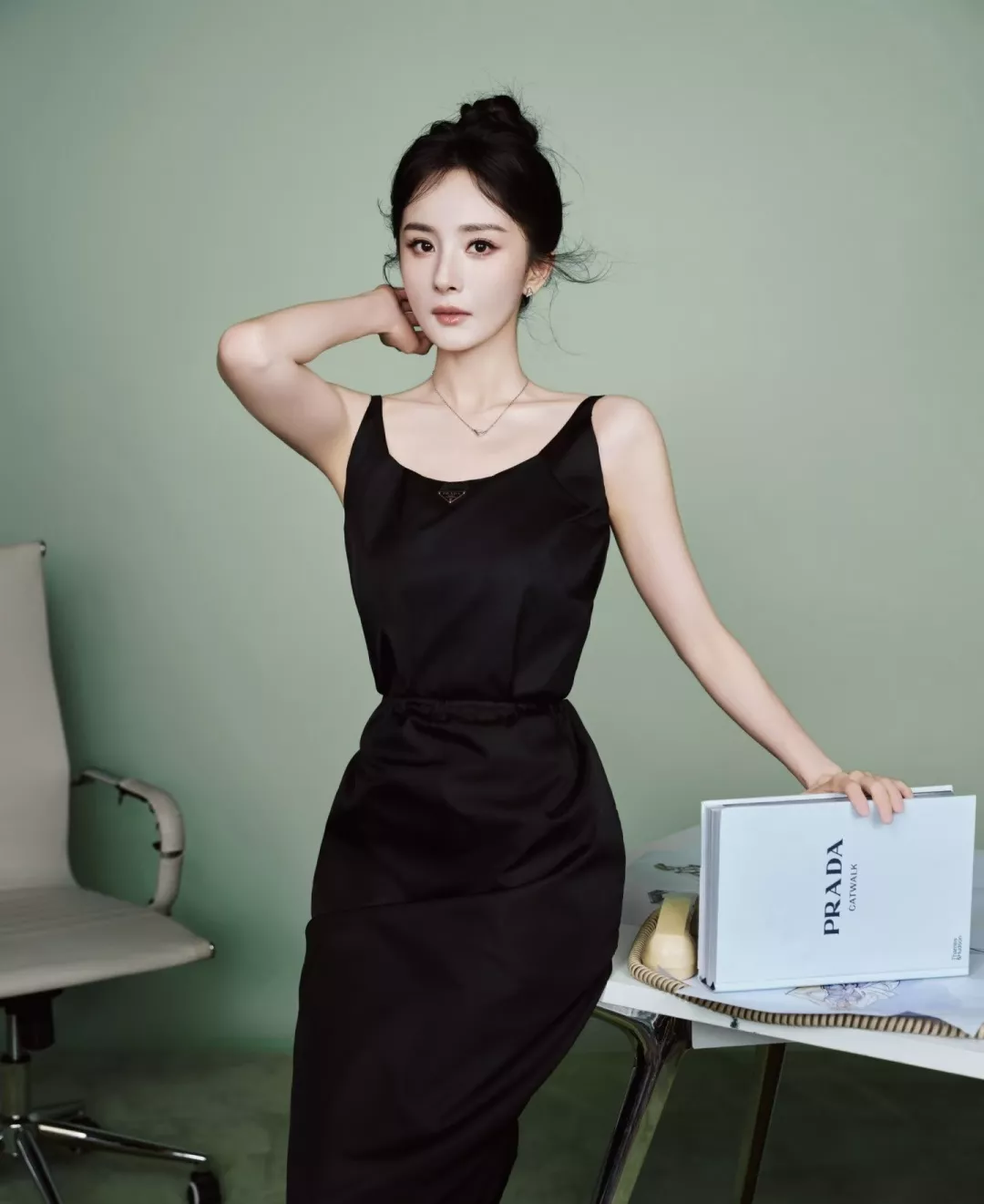 프라다 블랙 나일론 민소매 원피스 상세 이미지 18