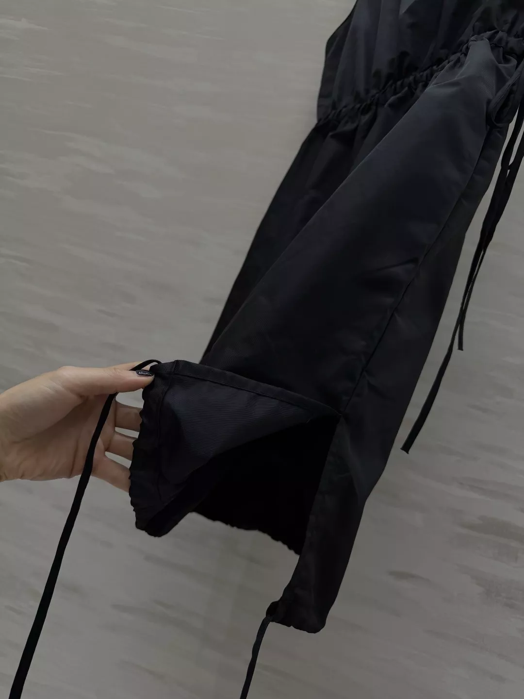 프라다 블랙 나일론 민소매 원피스 상세 이미지 7