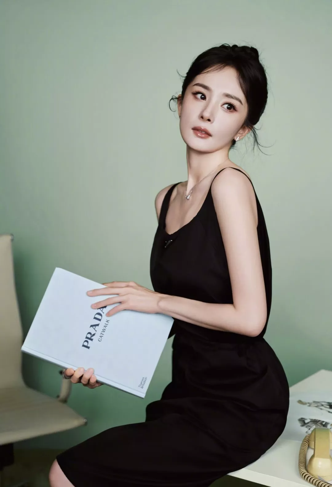 프라다 블랙 나일론 민소매 원피스 상세 이미지 9