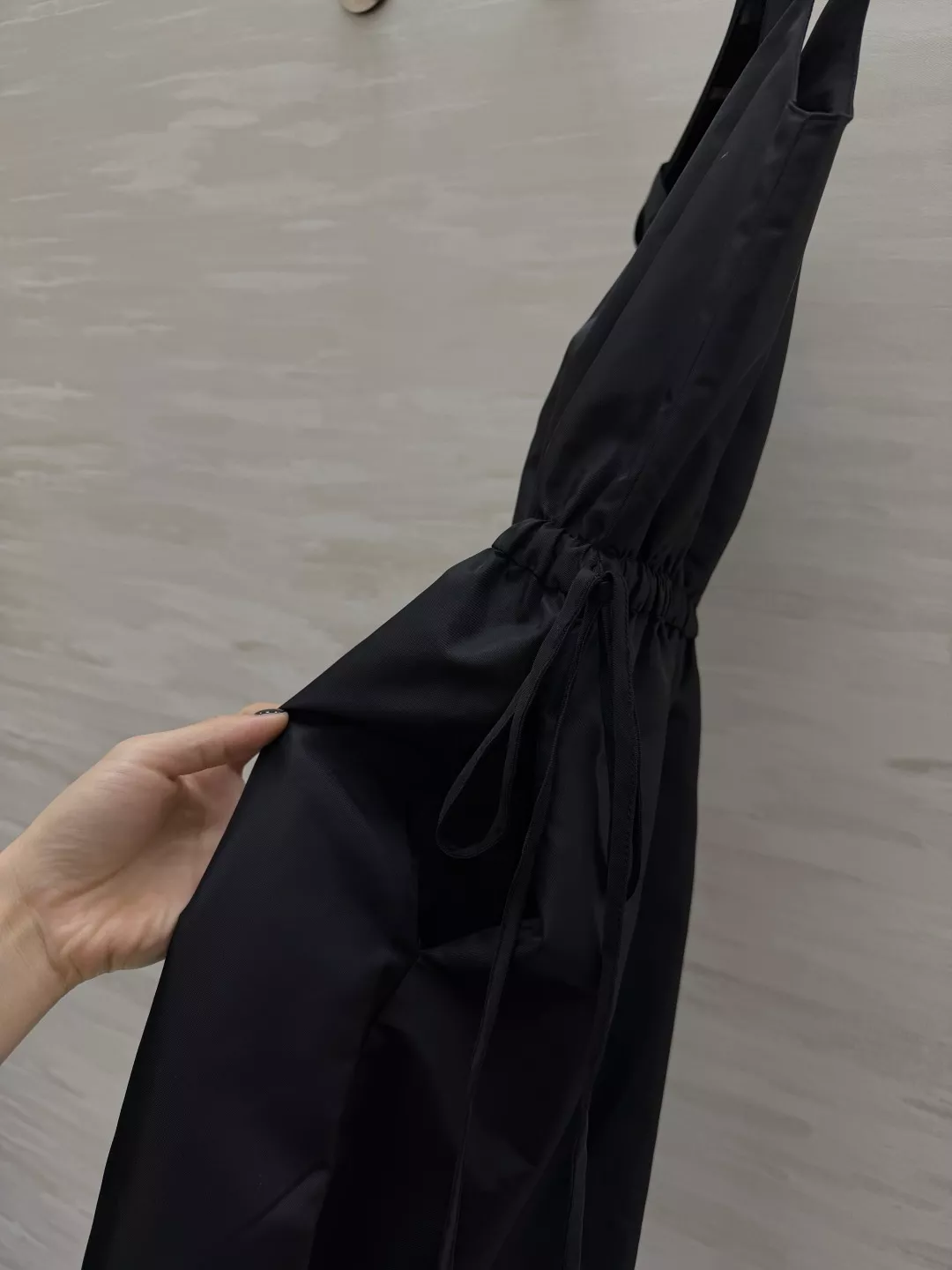 프라다 블랙 나일론 민소매 원피스 상세 이미지 4