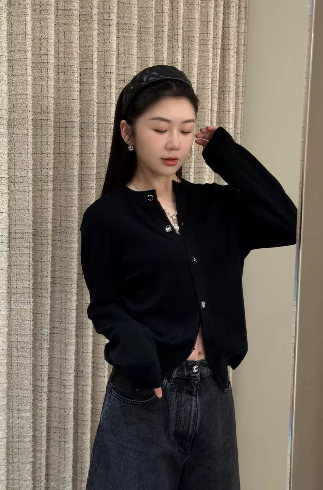 샤넬 단색 버튼 가디건 아우터 상세 이미지 12