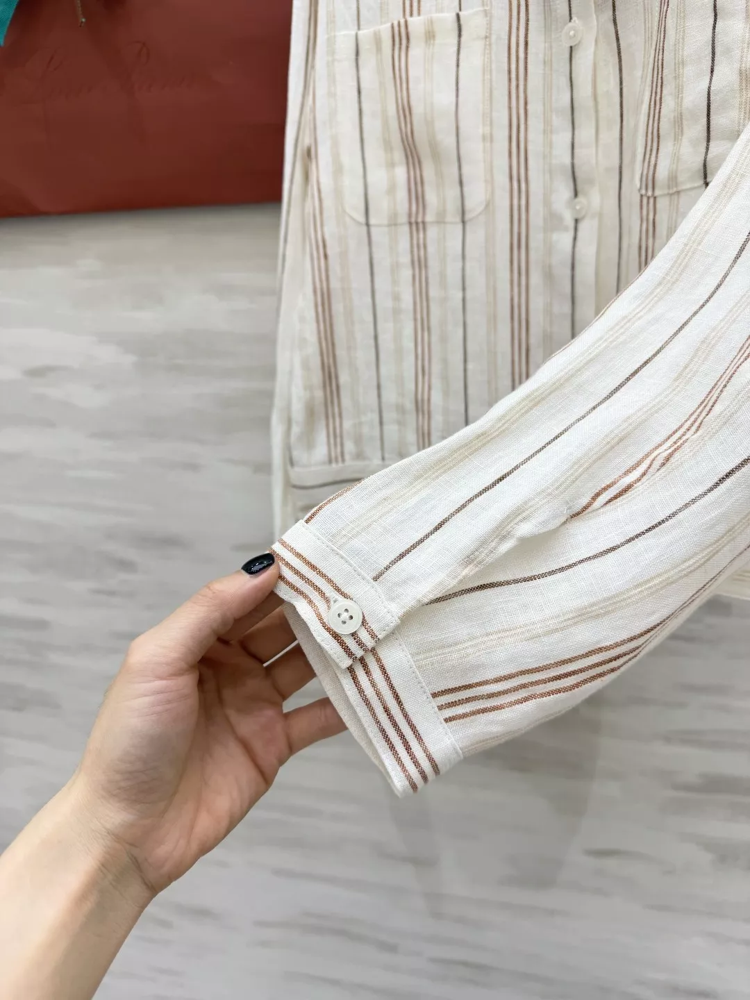 로로피아나 린넨 스트라이프 버튼 재킷 상세 이미지 6