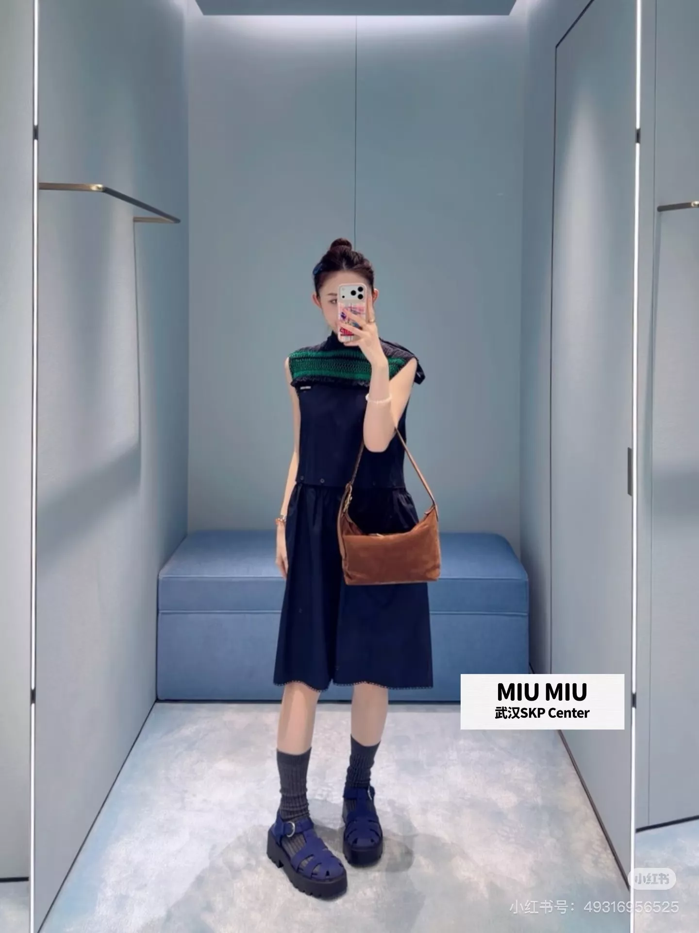 미우미우 레이스 플라워 칼라 배색 자수 민소매 원피스 상세 이미지 6