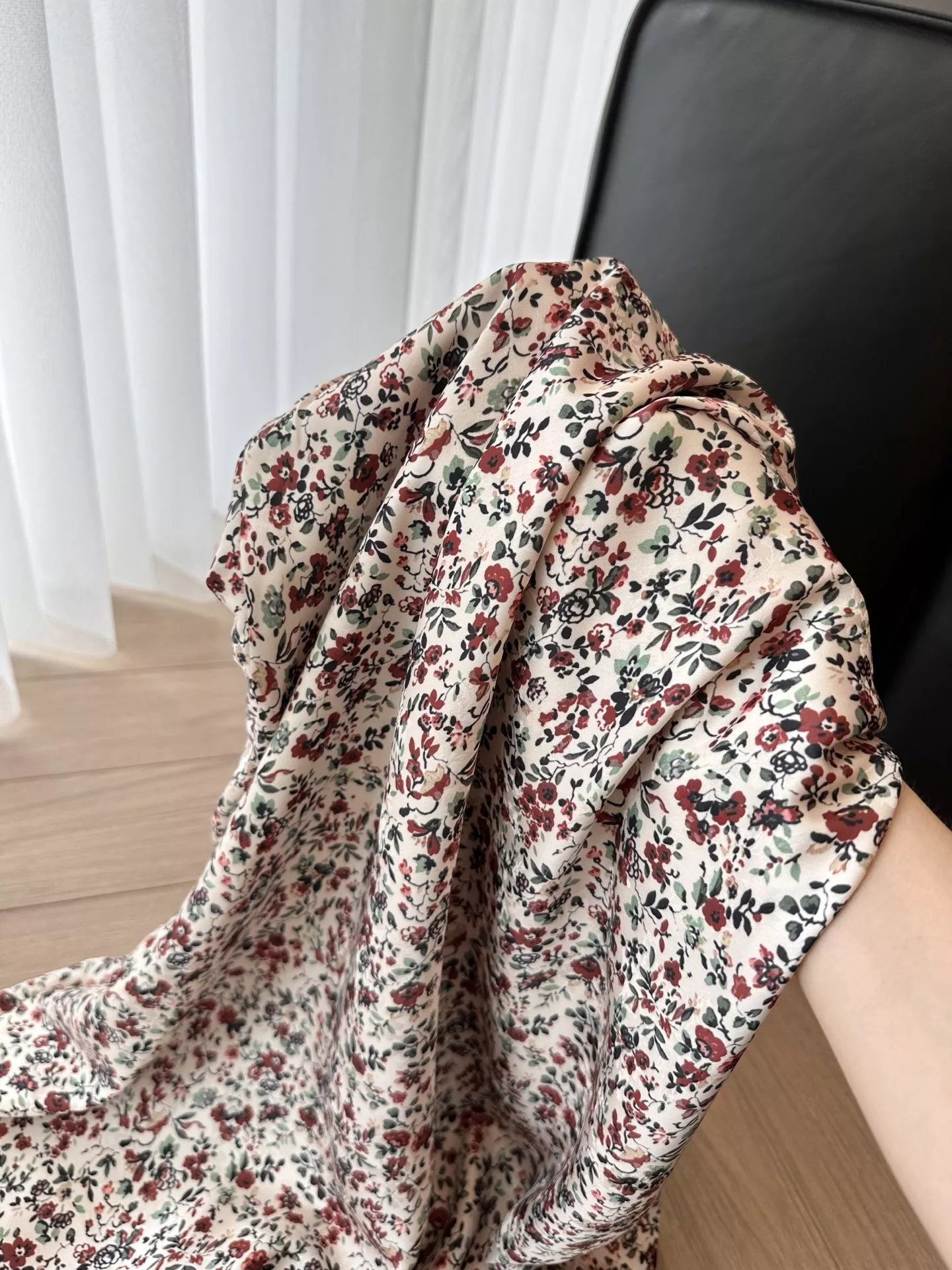 로로피아나 플로럴 실크 블렌드 A라인 롱 스커트 상세 이미지 44