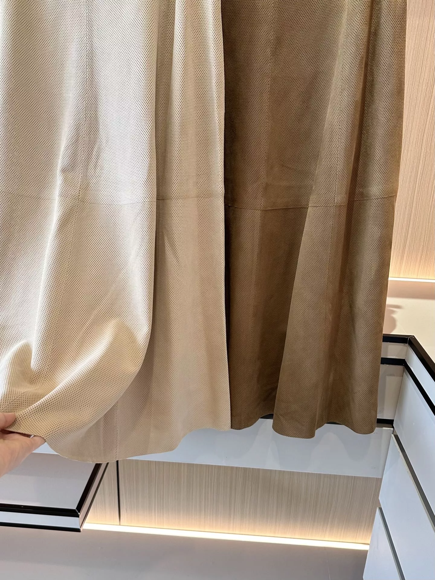 랄프로렌 반스웨이드 양가죽 미디 스커트 상세 이미지 7