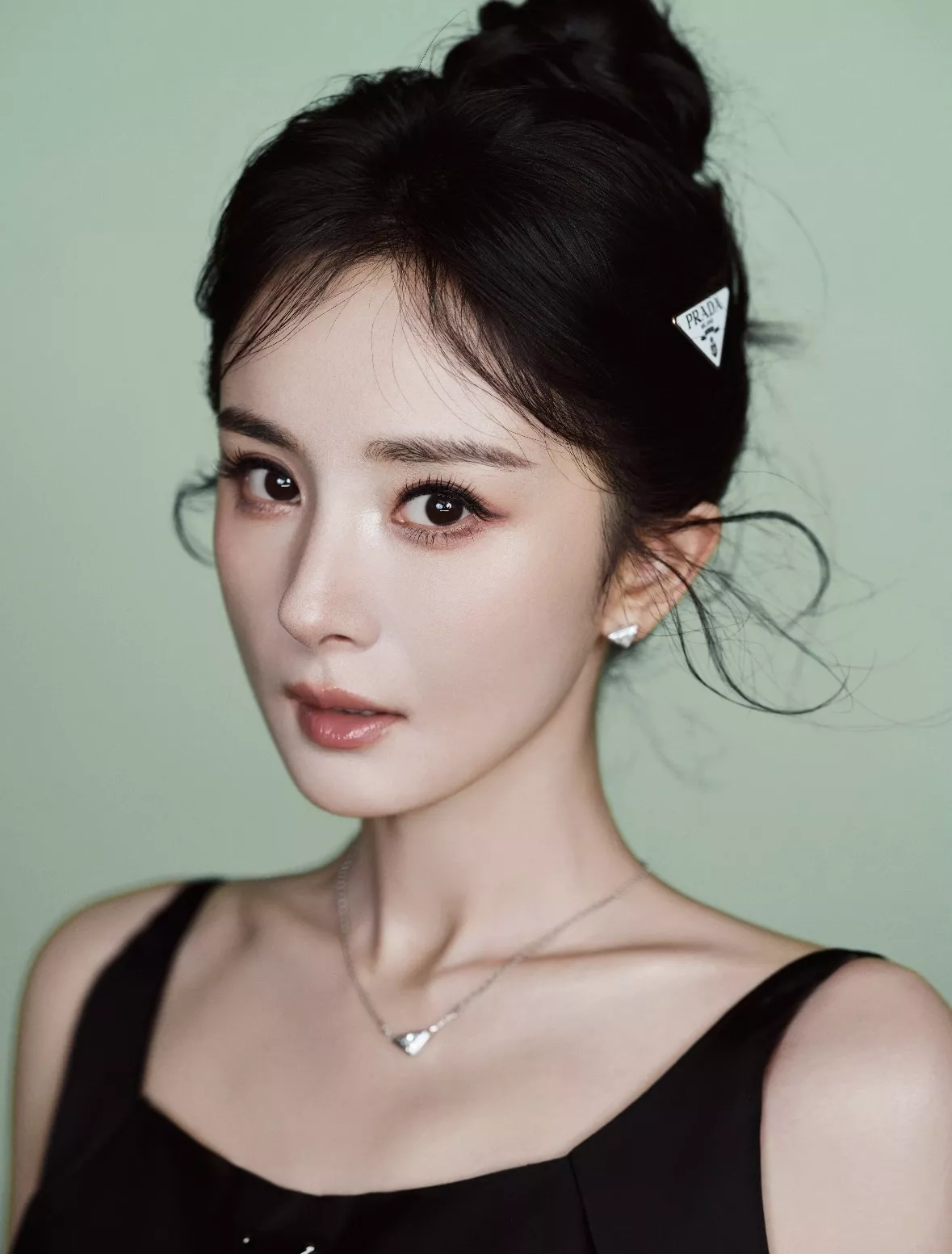 프라다 메탈 삼각 로고 장식 슬리브리스 원피스 상세 이미지 12