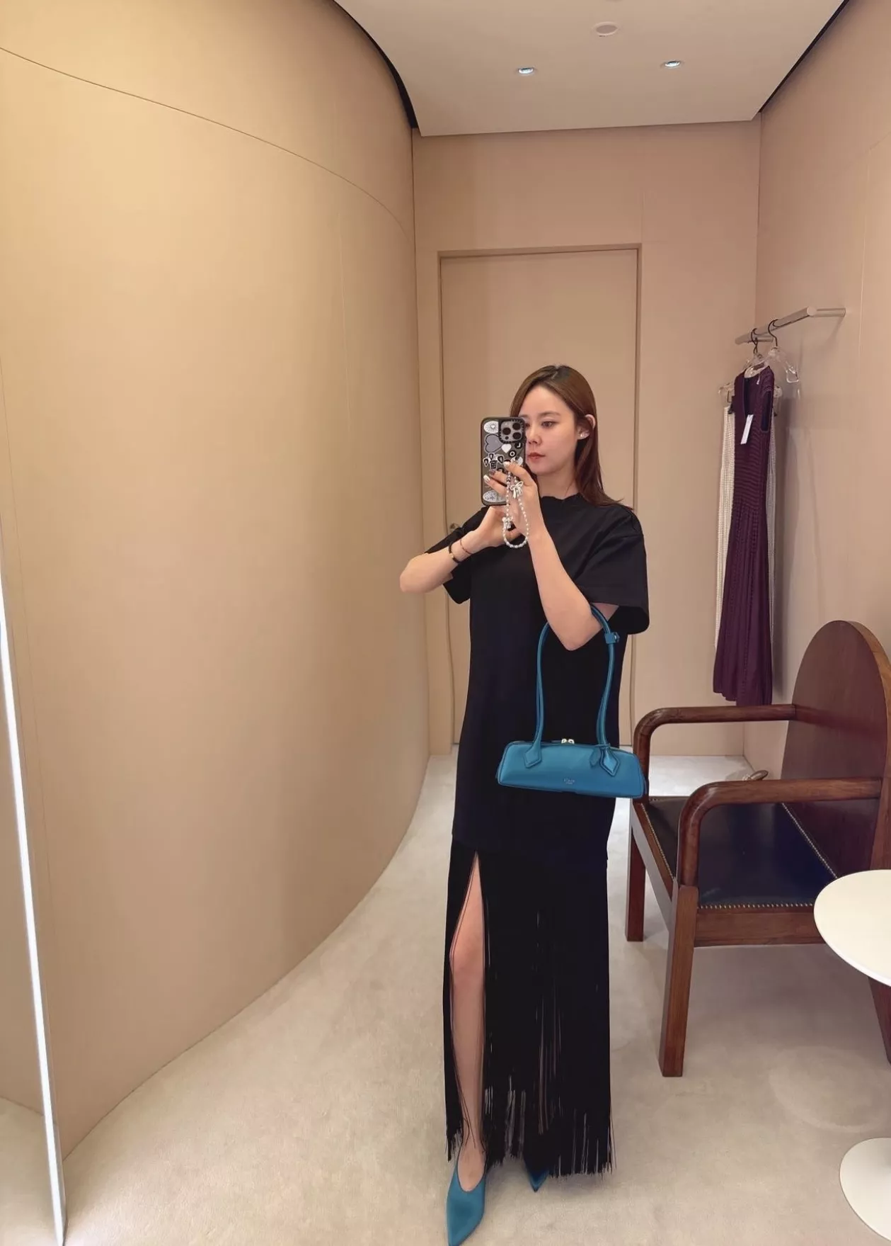 알라이아 프린지 디테일 반소매 원피스 상세 이미지 23