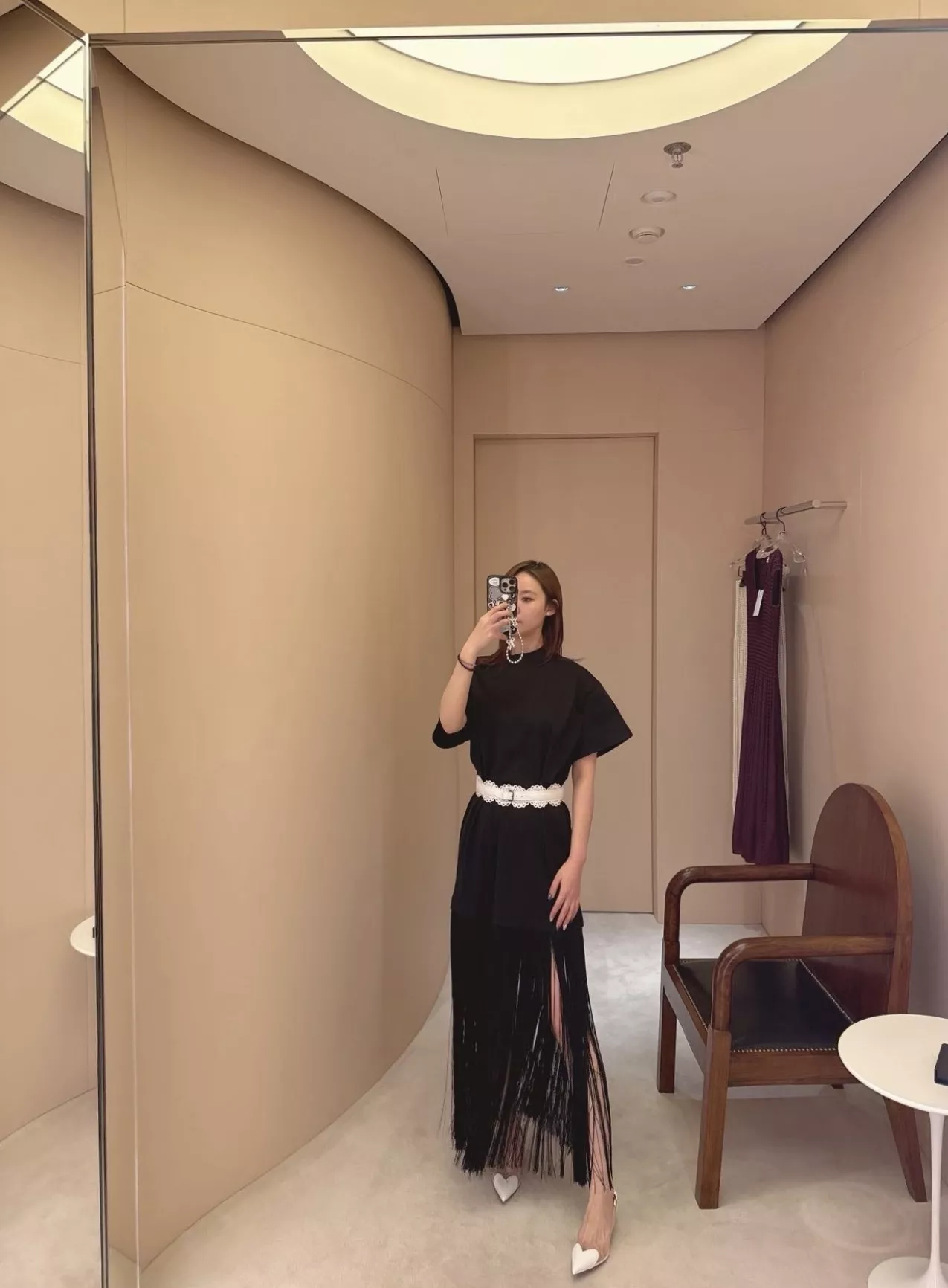 알라이아 프린지 디테일 반소매 원피스 상세 이미지 22