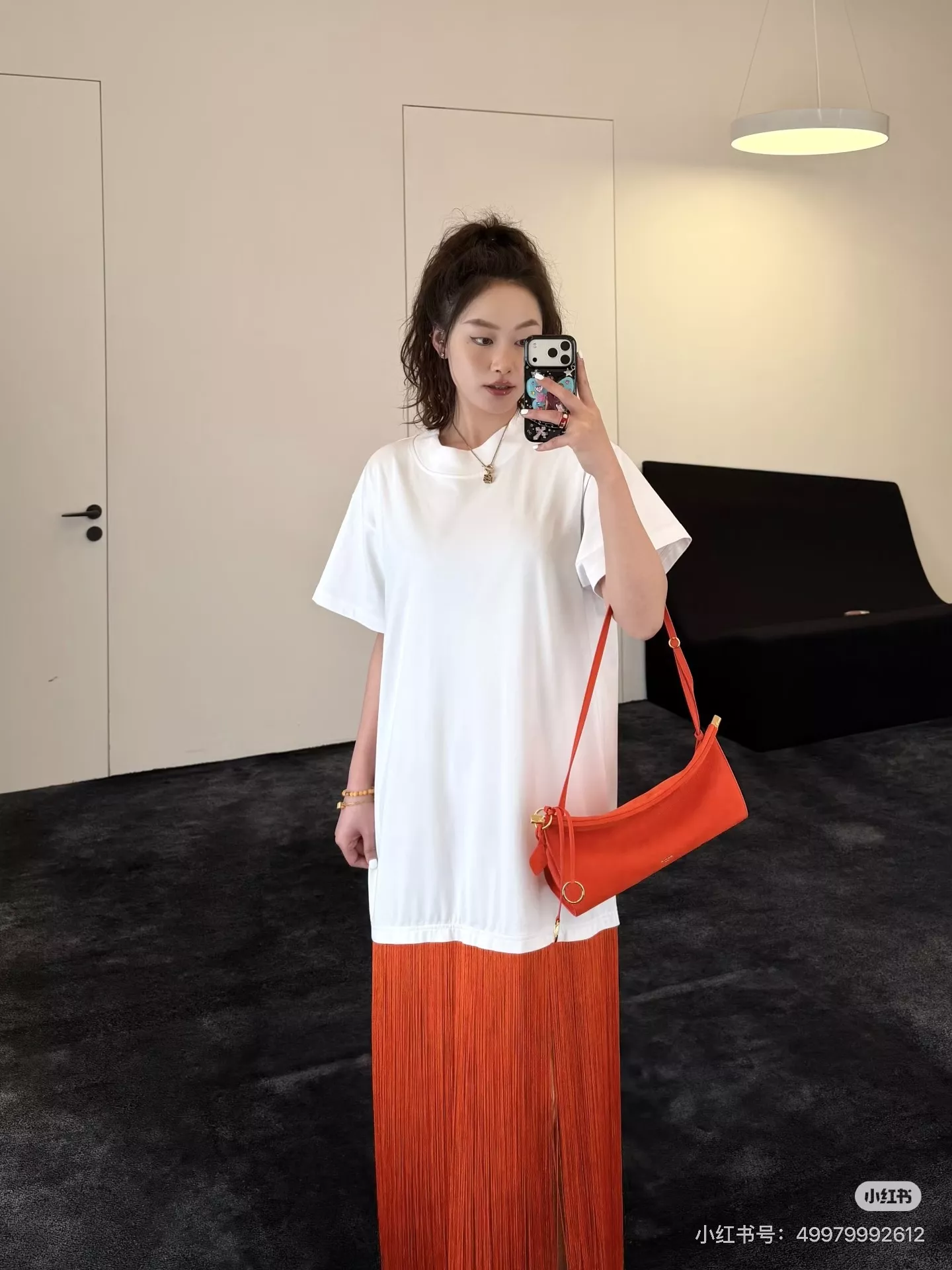 알라이아 태슬 디테일 반소매 원피스 상세 이미지 13