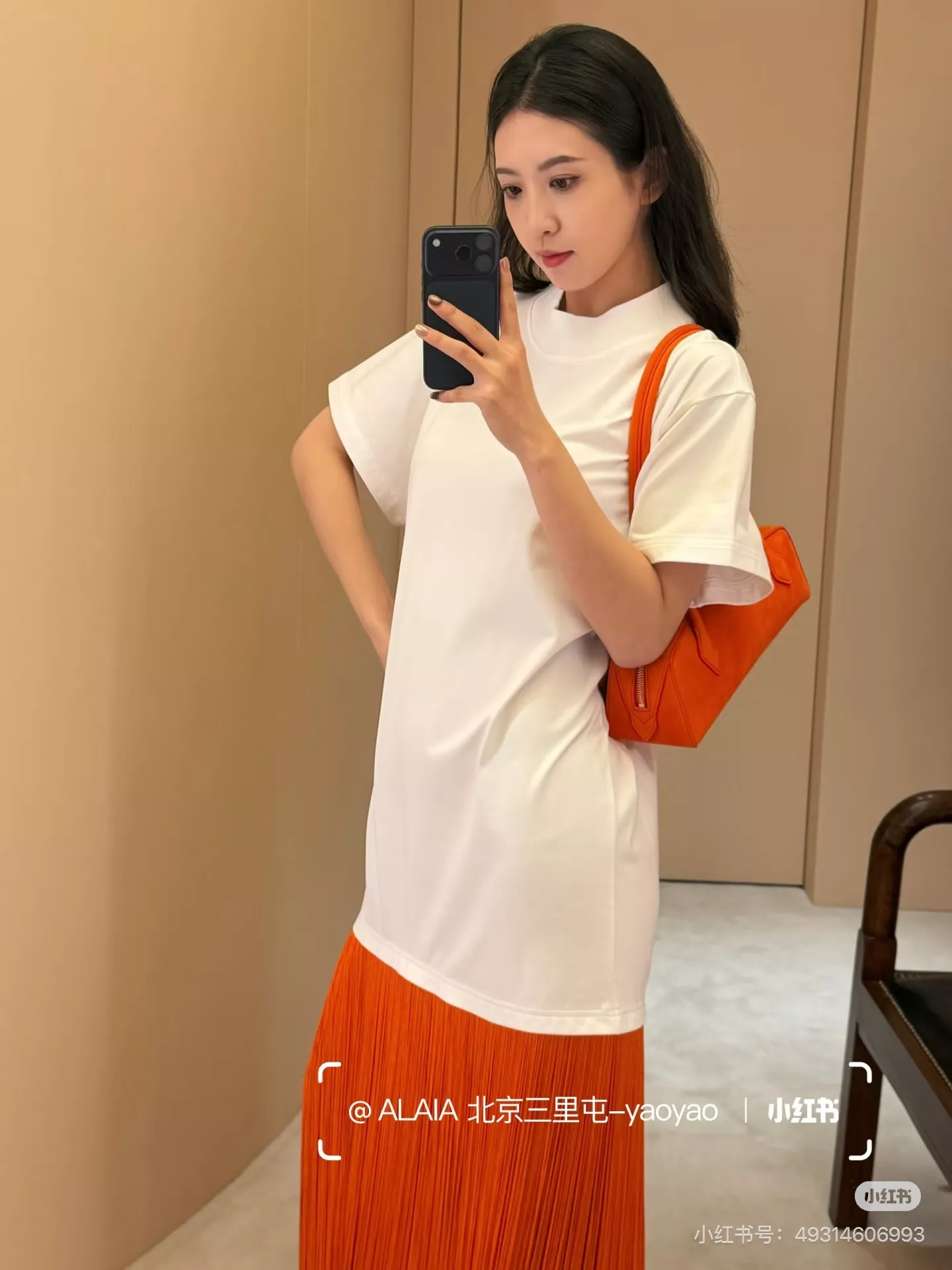 알라이아 태슬 디테일 반소매 원피스 상세 이미지 16