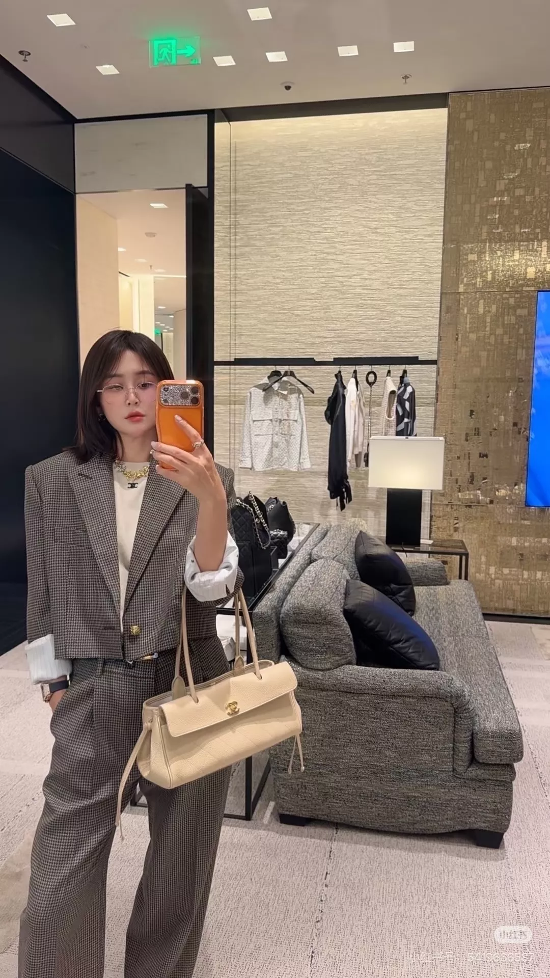샤넬 천조 격자 패턴 쇼트 트위드 재킷 상세 이미지 10