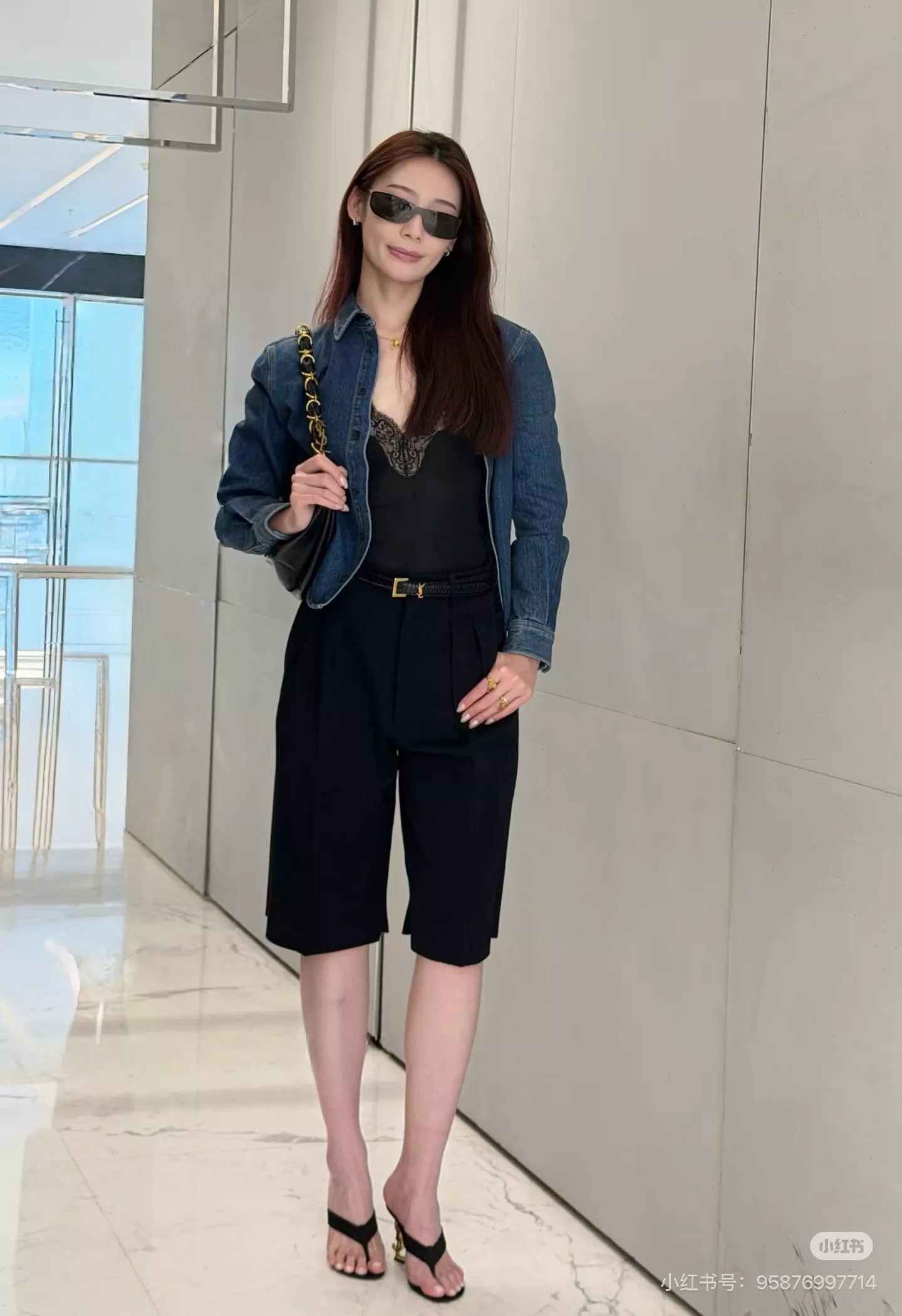 입생로랑 자수 로고 포인트 크롭 데님 셔츠 상세 이미지 37