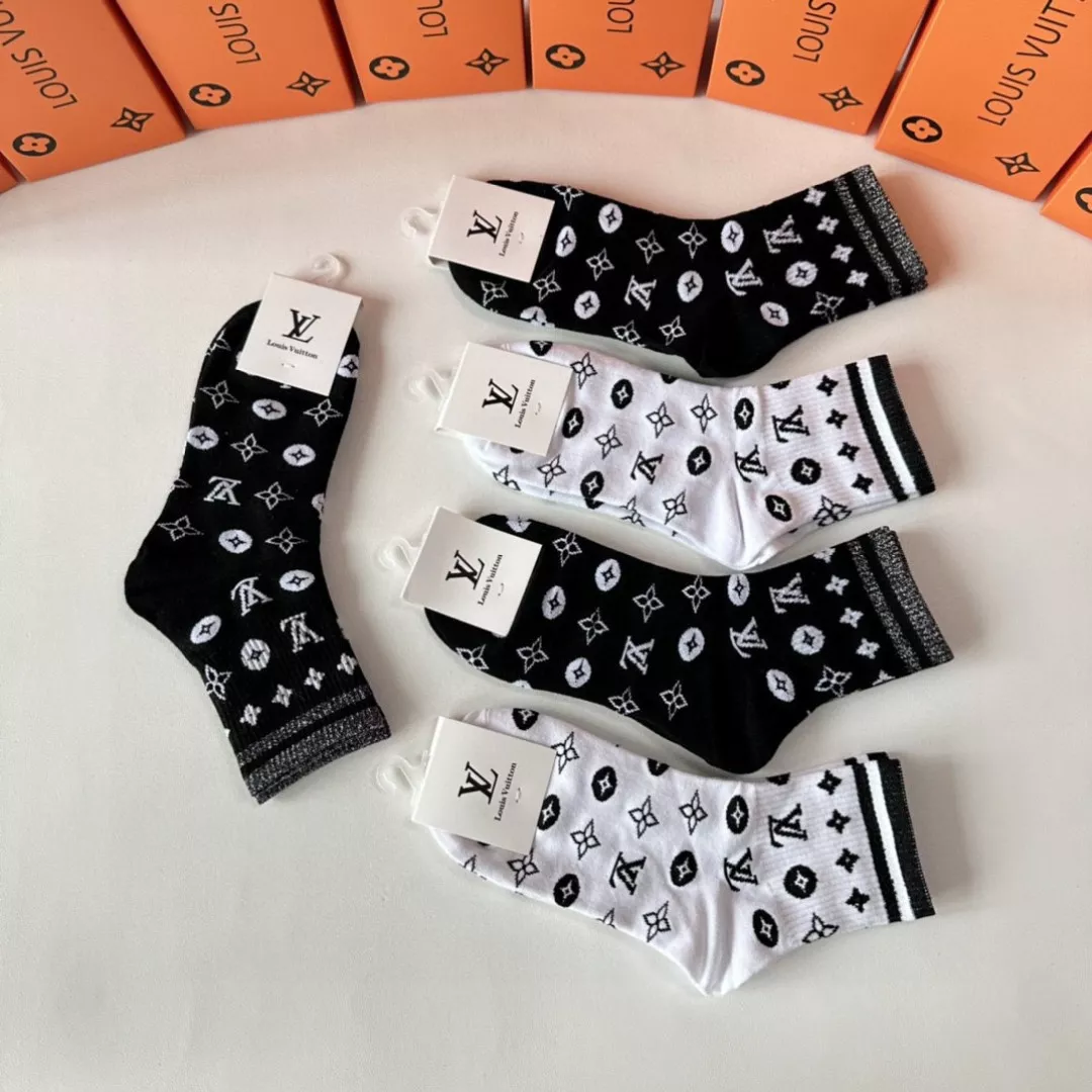 루이비통 모노그램 패턴 중장목 양말 세트 상세 이미지 4