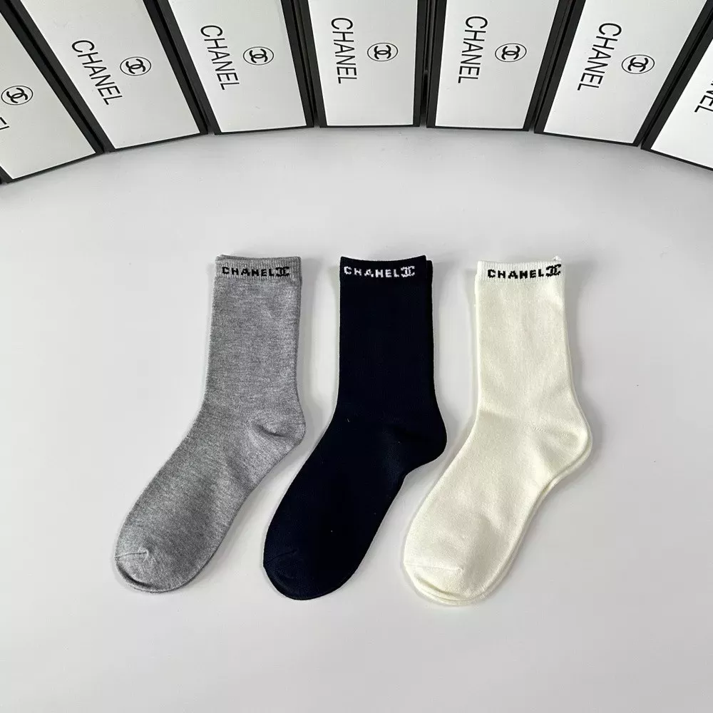 샤넬 클래식 울 미디 길이 양말