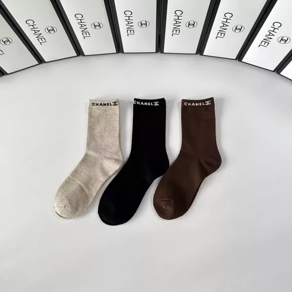 샤넬 클래식 울 미드 기장 양말 세트