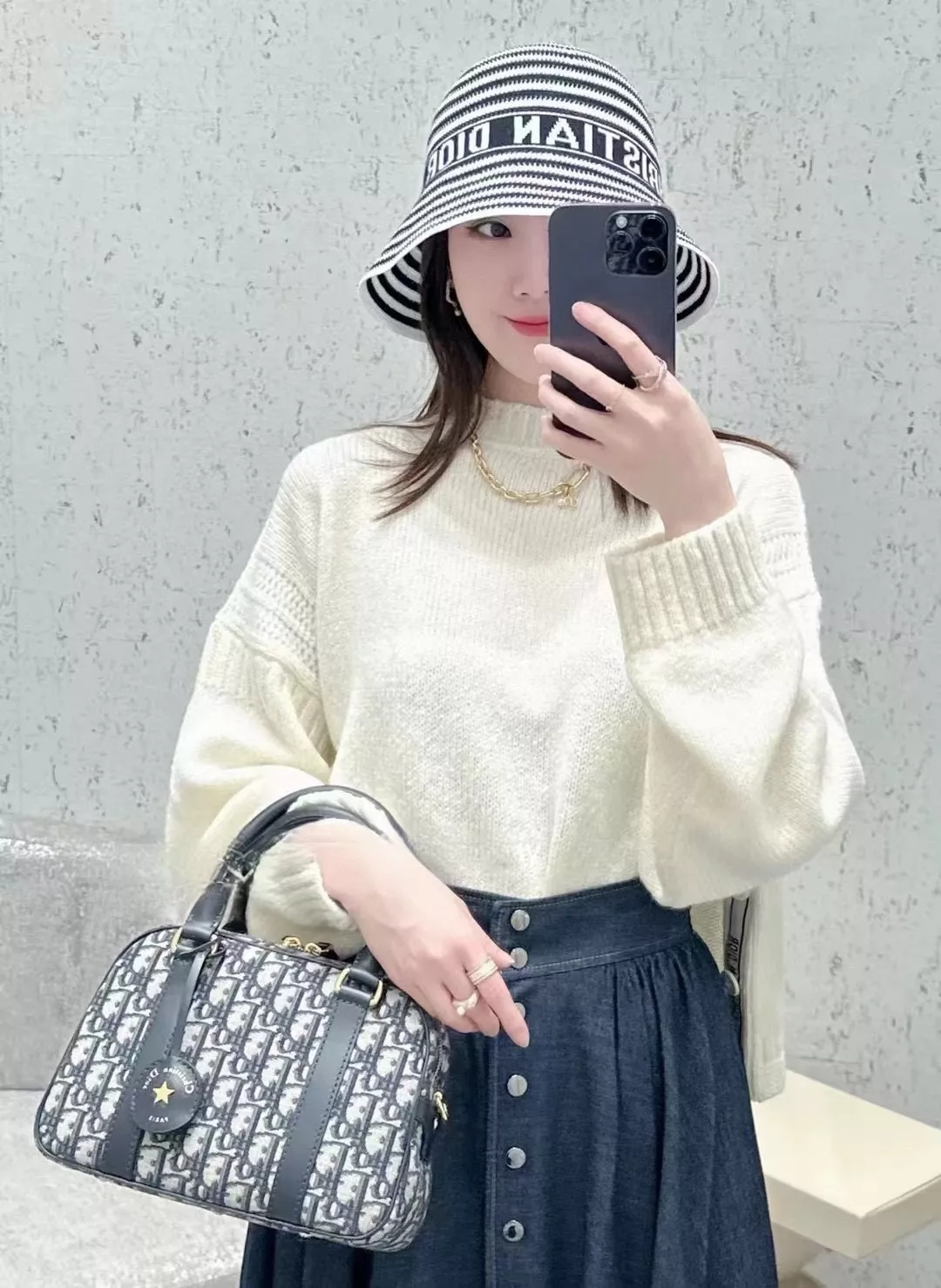 디올 로고 포인트 버킷햇 상세 이미지 9
