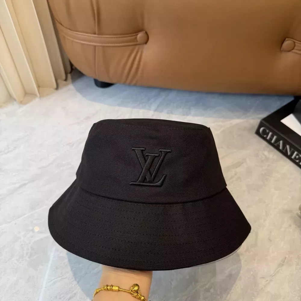 루이비통 자수 로고 버킷햇
