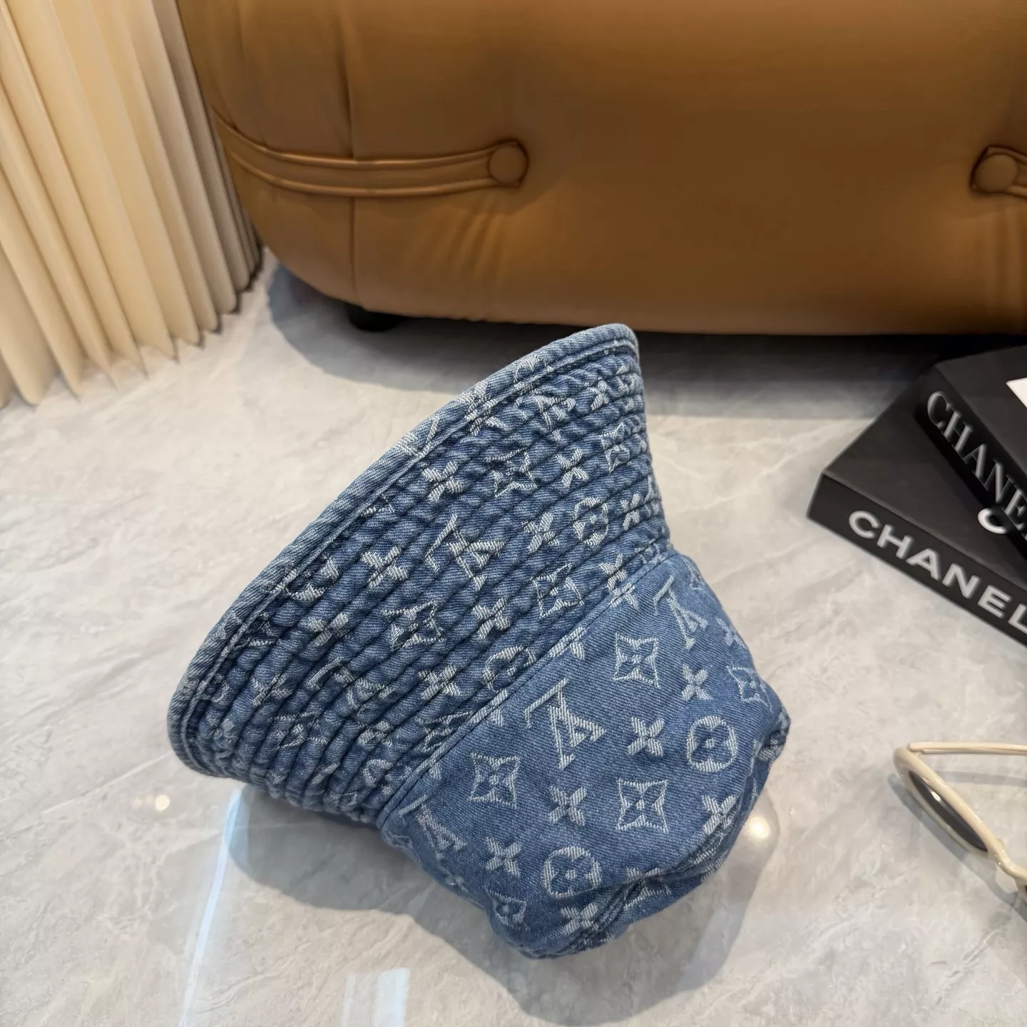 루이비통 데님 와이드 챙 버킷햇 상세 이미지 5