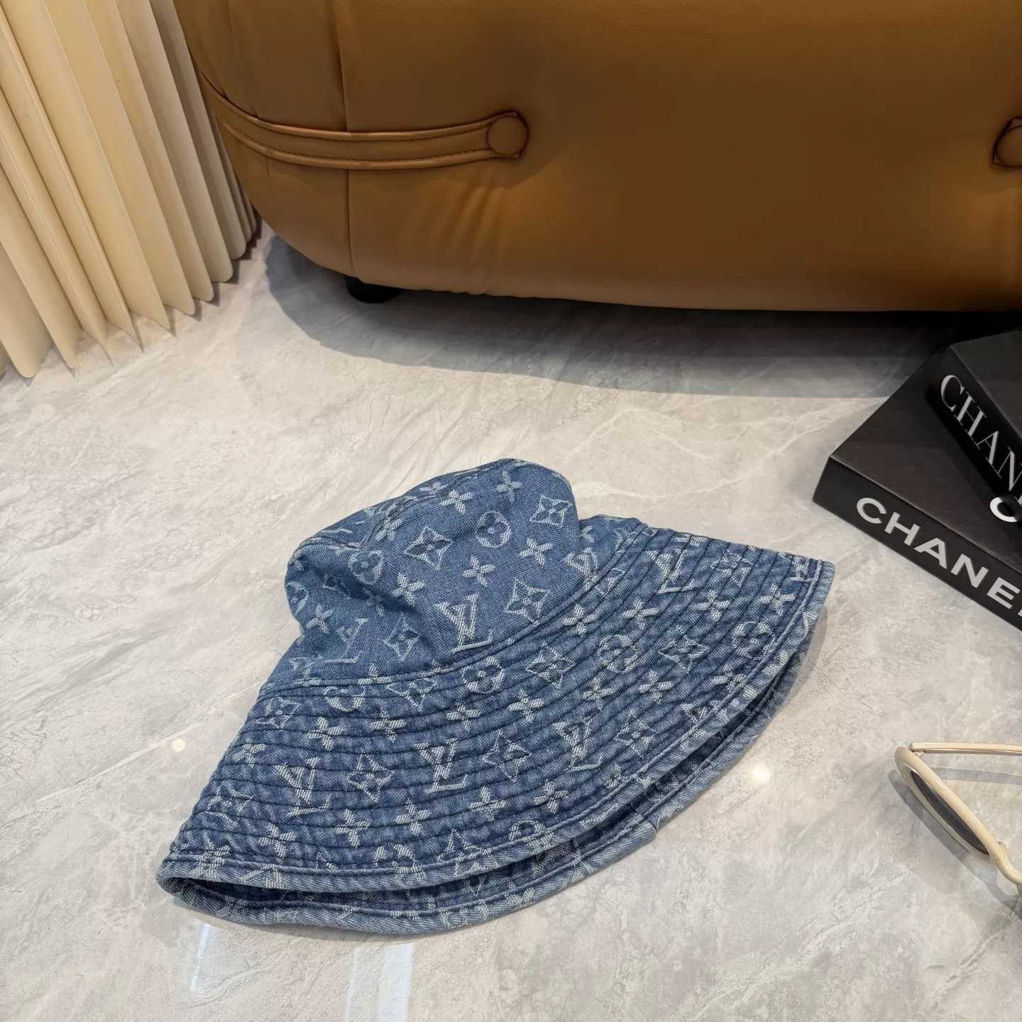 루이비통 데님 와이드 챙 버킷햇 상세 이미지 6