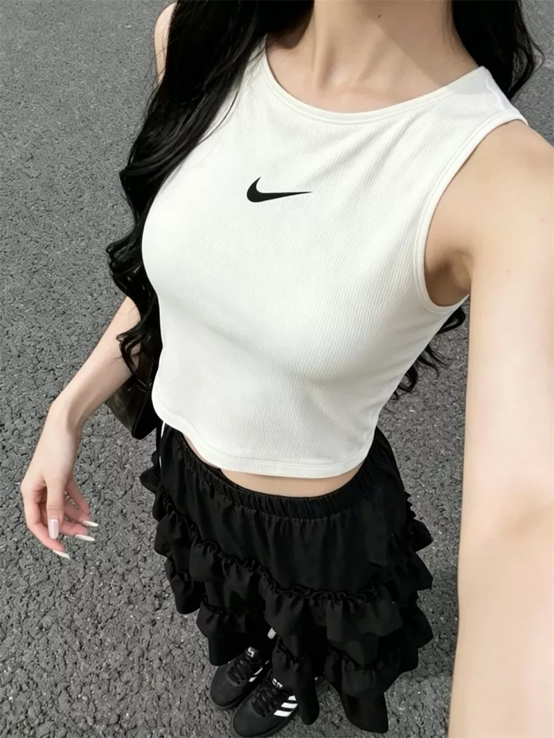나이키 스우시 자수 크롭 공자형 민소매 탑 상세 이미지 16