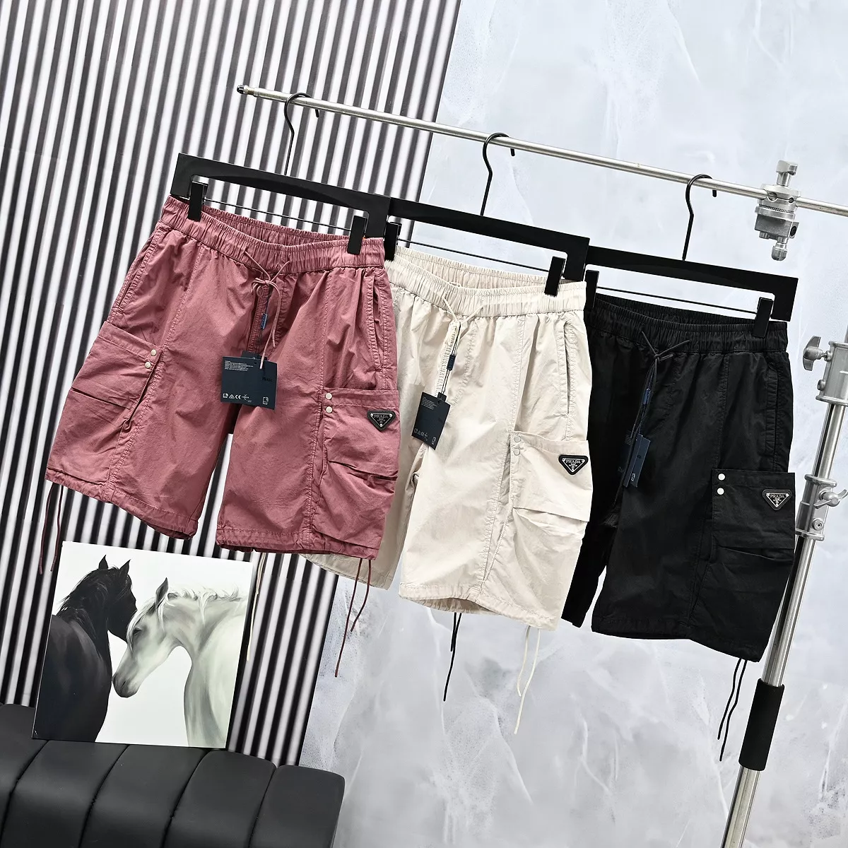 프라다 멀티 포켓 기능성 카고 하프 팬츠 상세 이미지 5