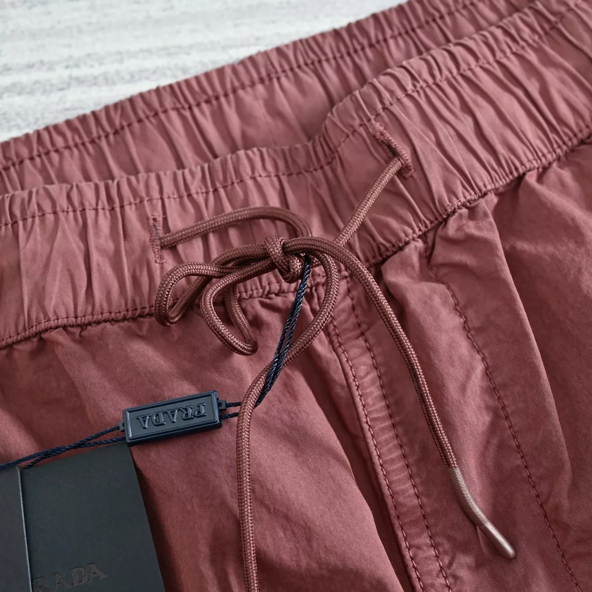 프라다 멀티 포켓 기능성 카고 하프 팬츠 상세 이미지 11