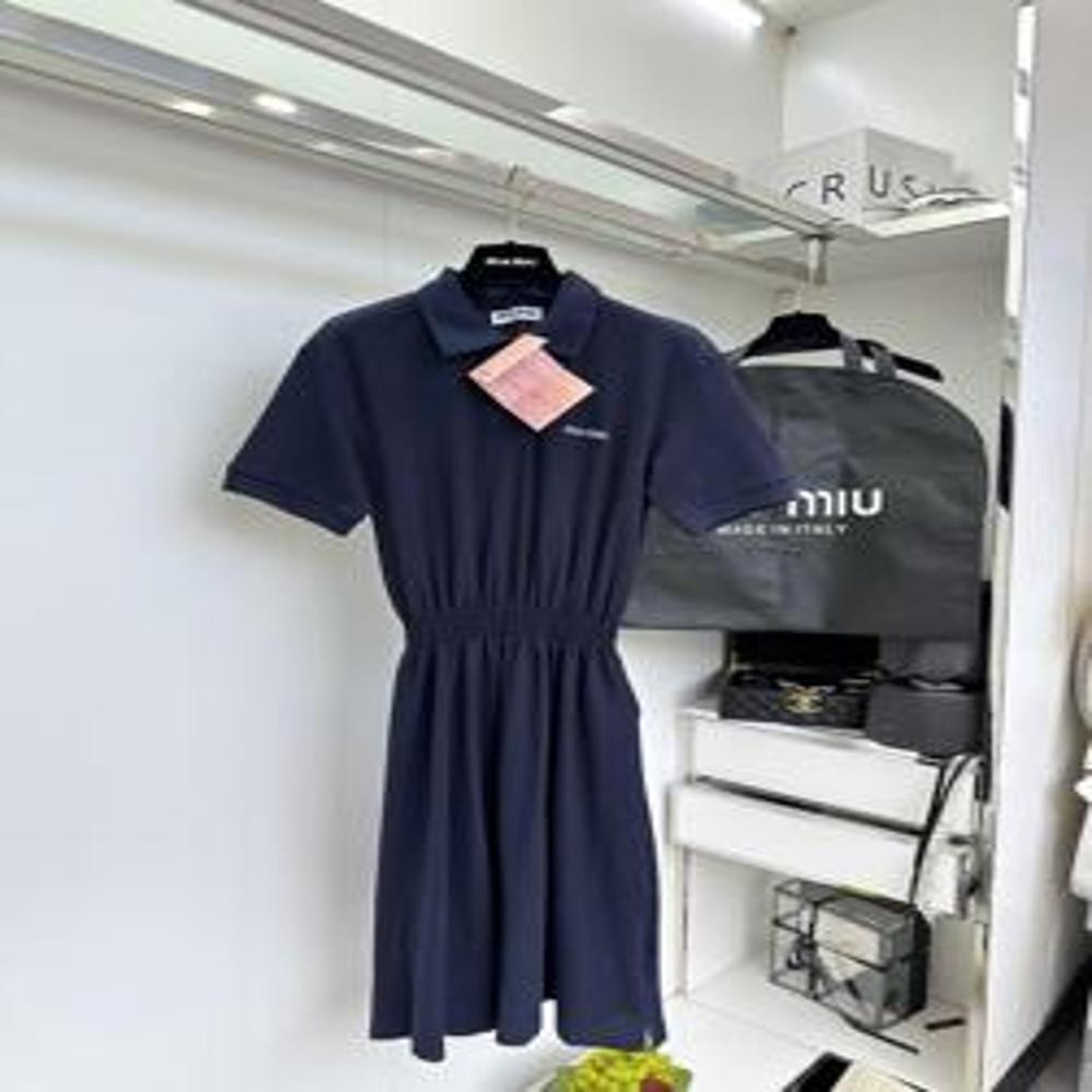 미우미우 25S/S 카라 반팔 원피스